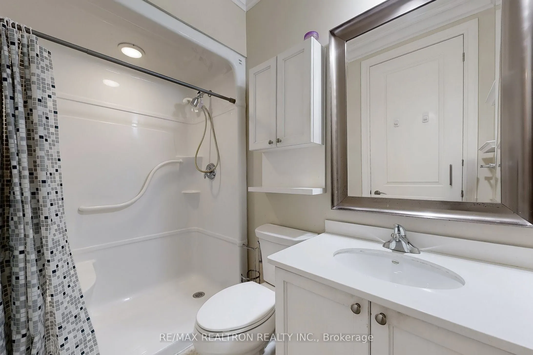 80 Burns Boulevard N, #123