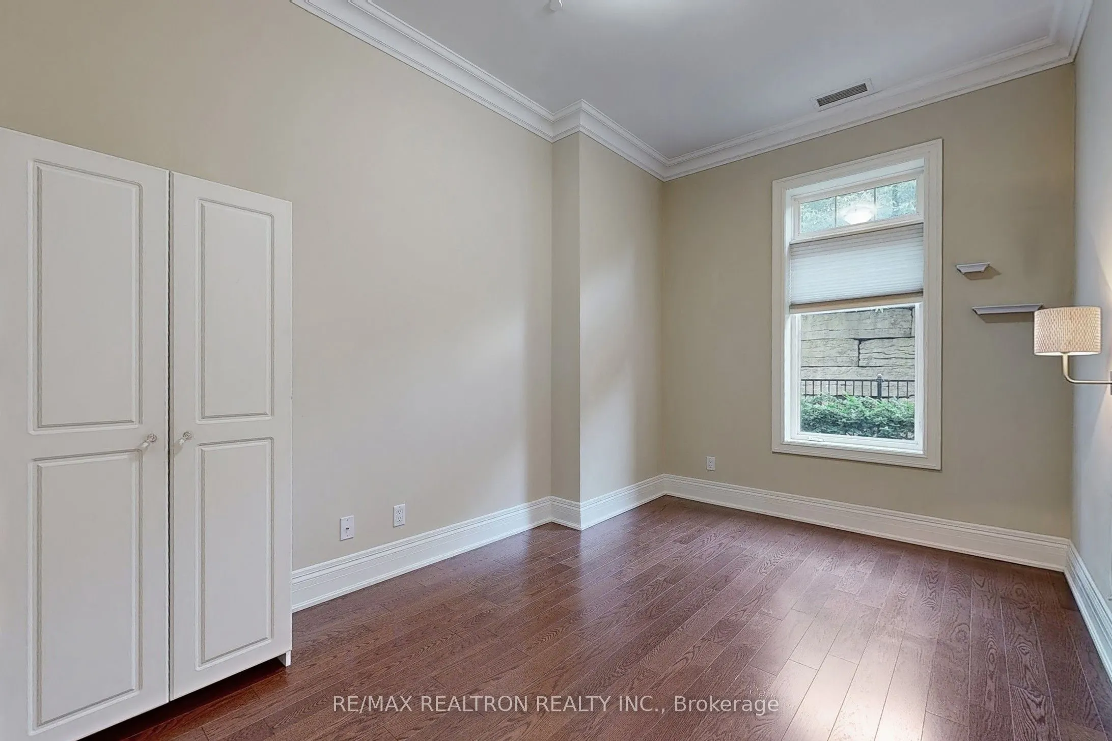 80 Burns Boulevard N, #123