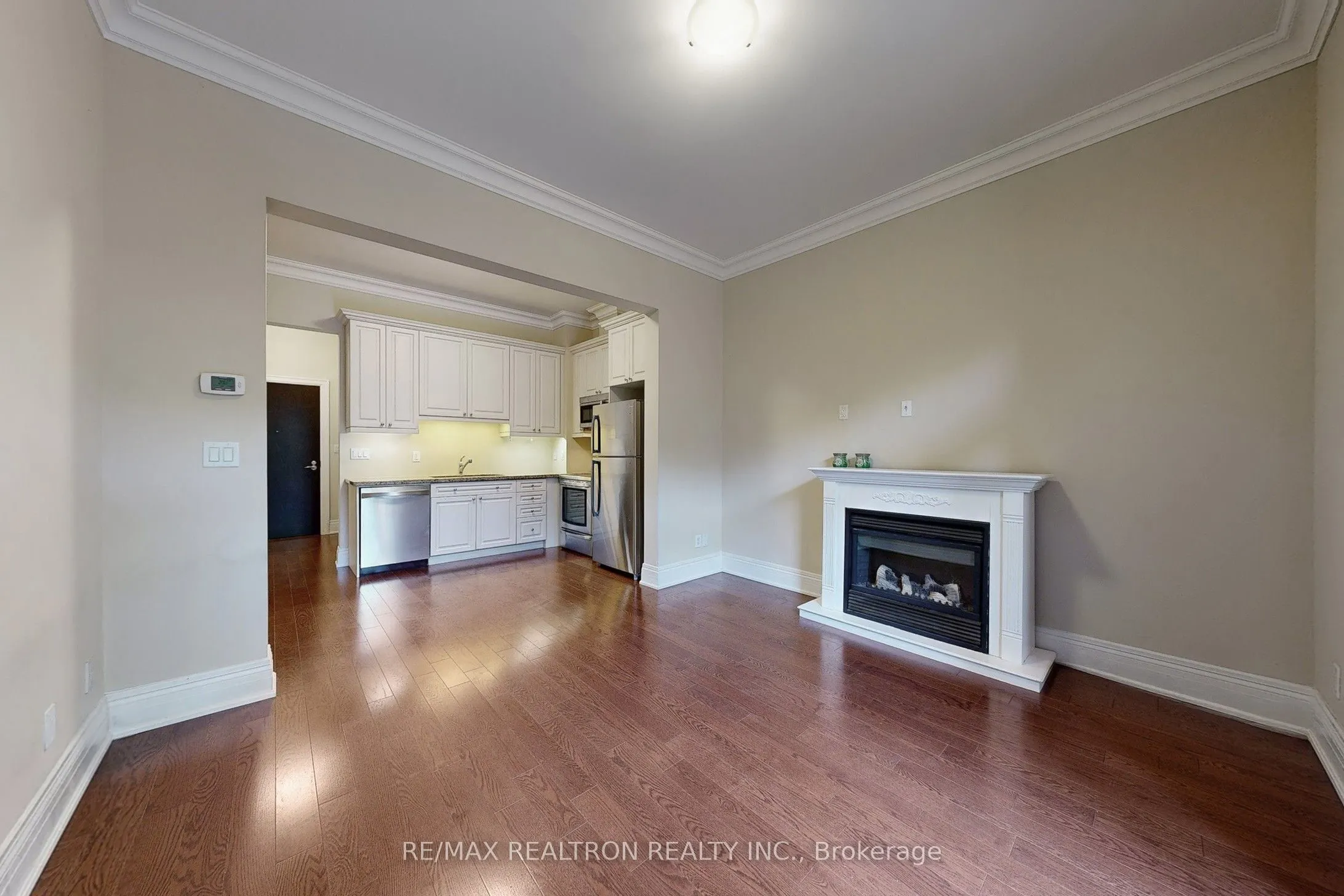 80 Burns Boulevard N, #123