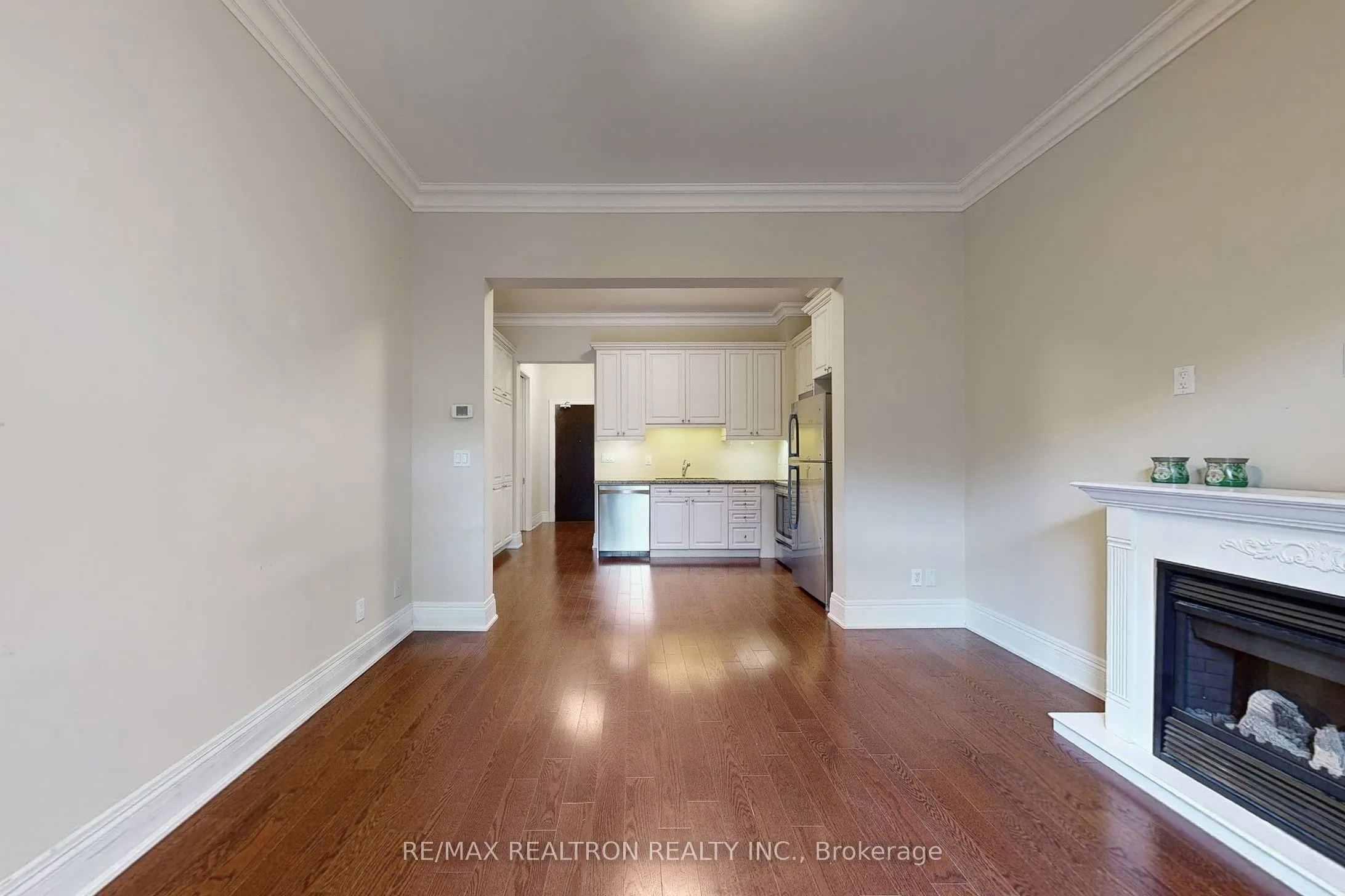 80 Burns Boulevard N, #123