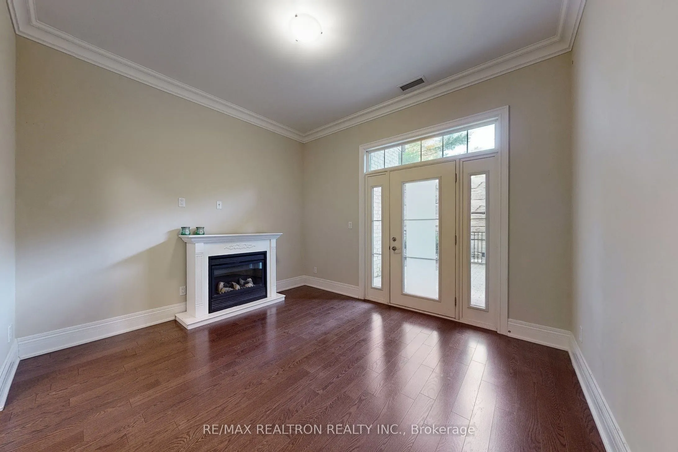 80 Burns Boulevard N, #123