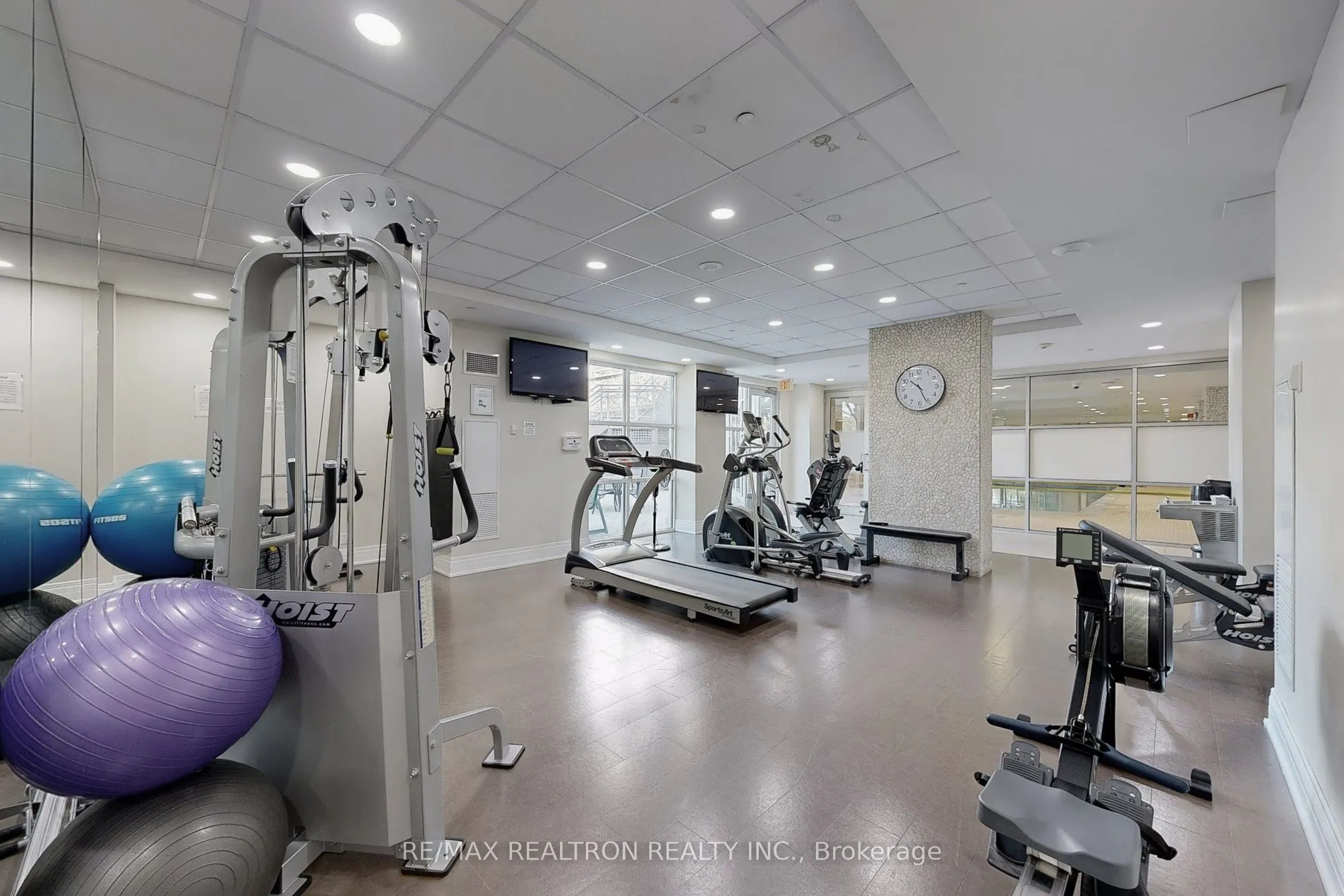 80 Burns Boulevard N, #123