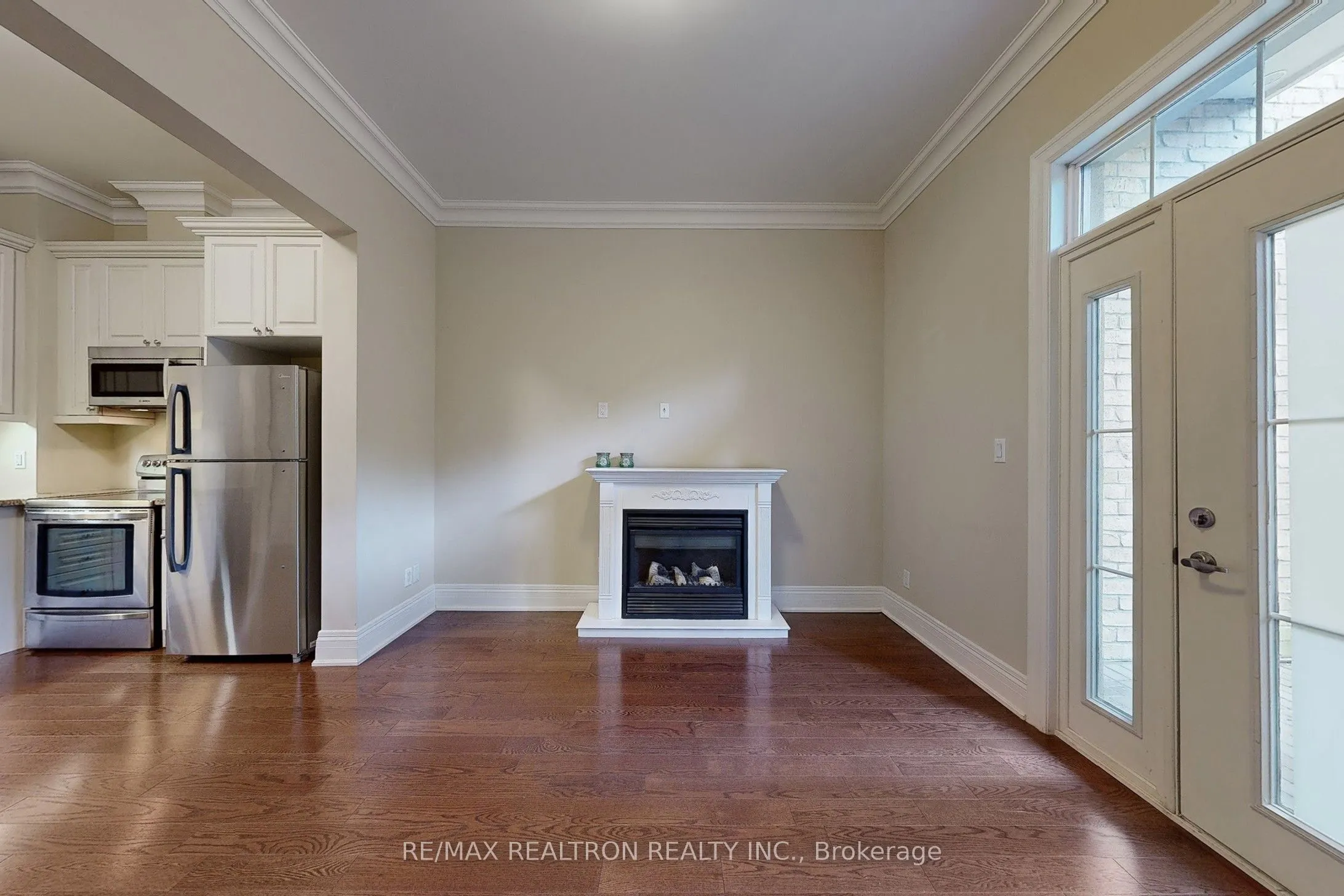 80 Burns Boulevard N, #123