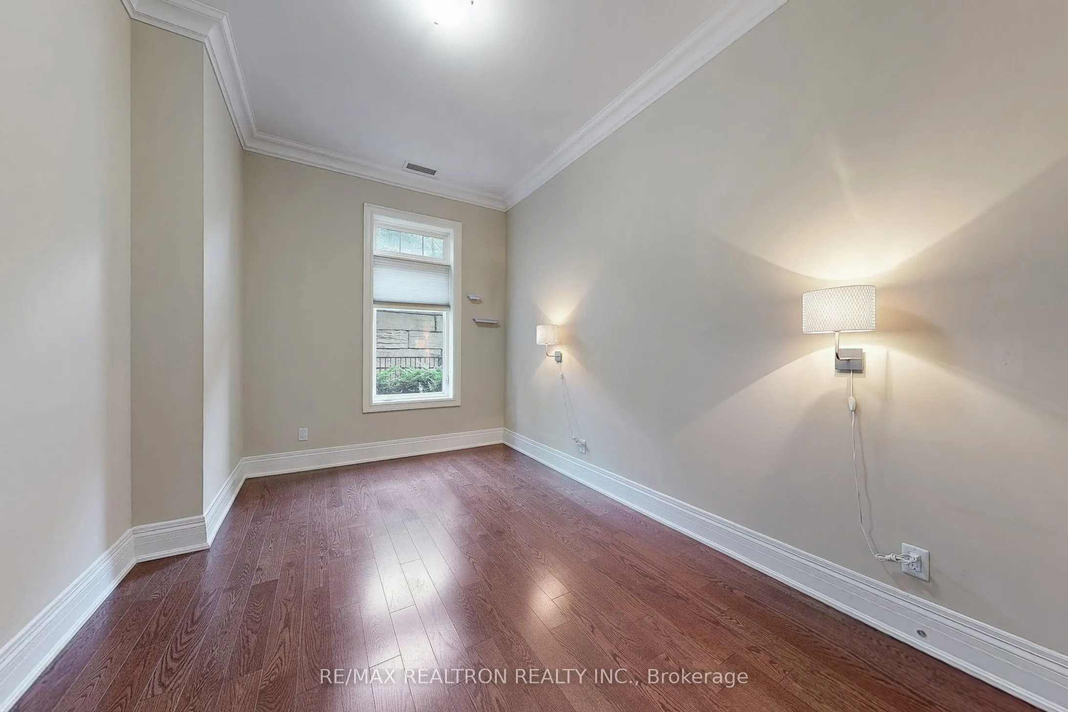 80 Burns Boulevard N, #123