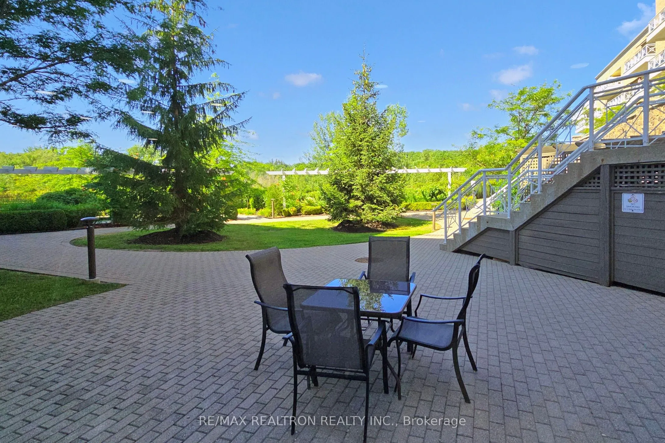 80 Burns Boulevard N, #123