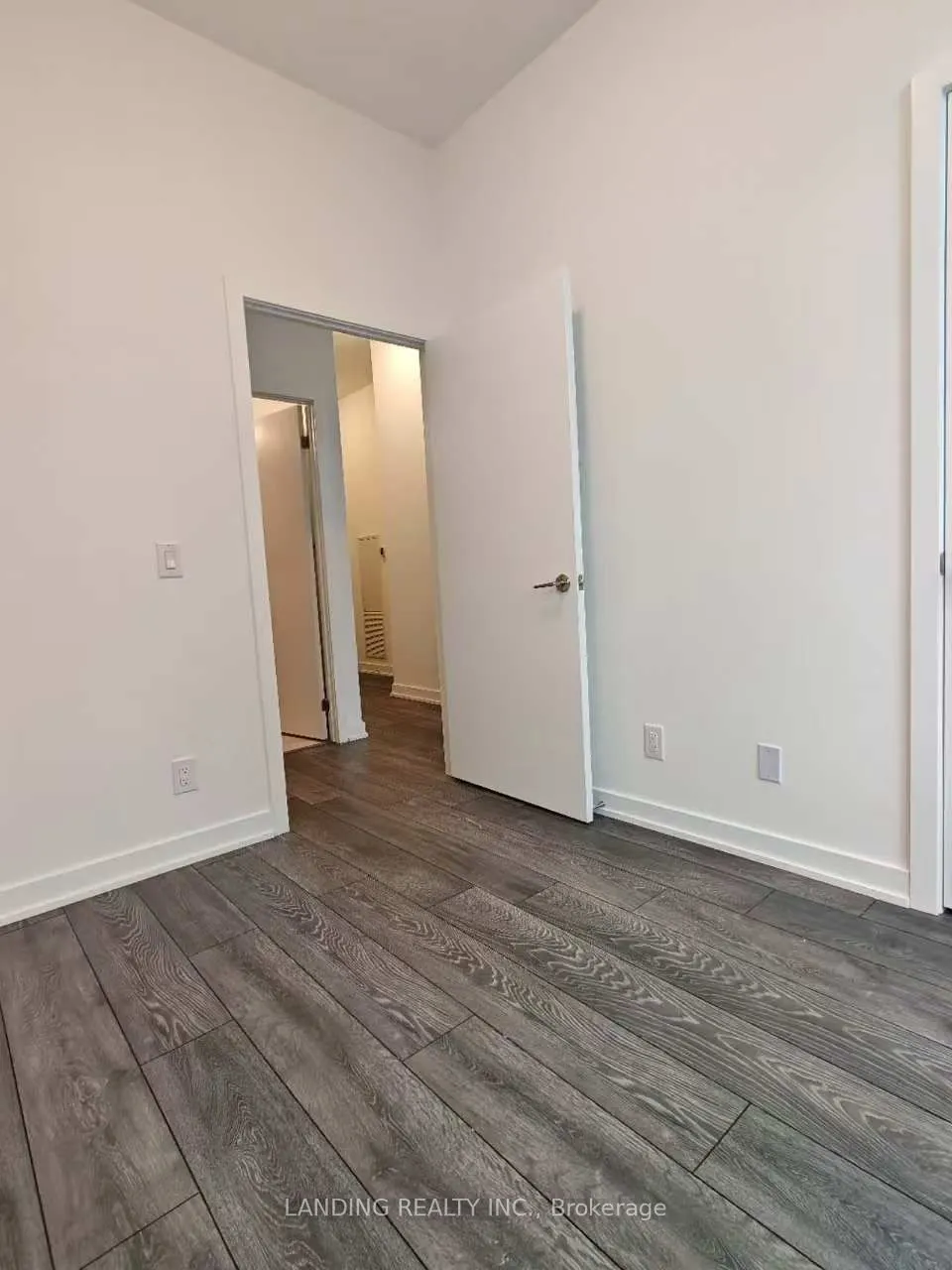 8888 Yonge Street, #805