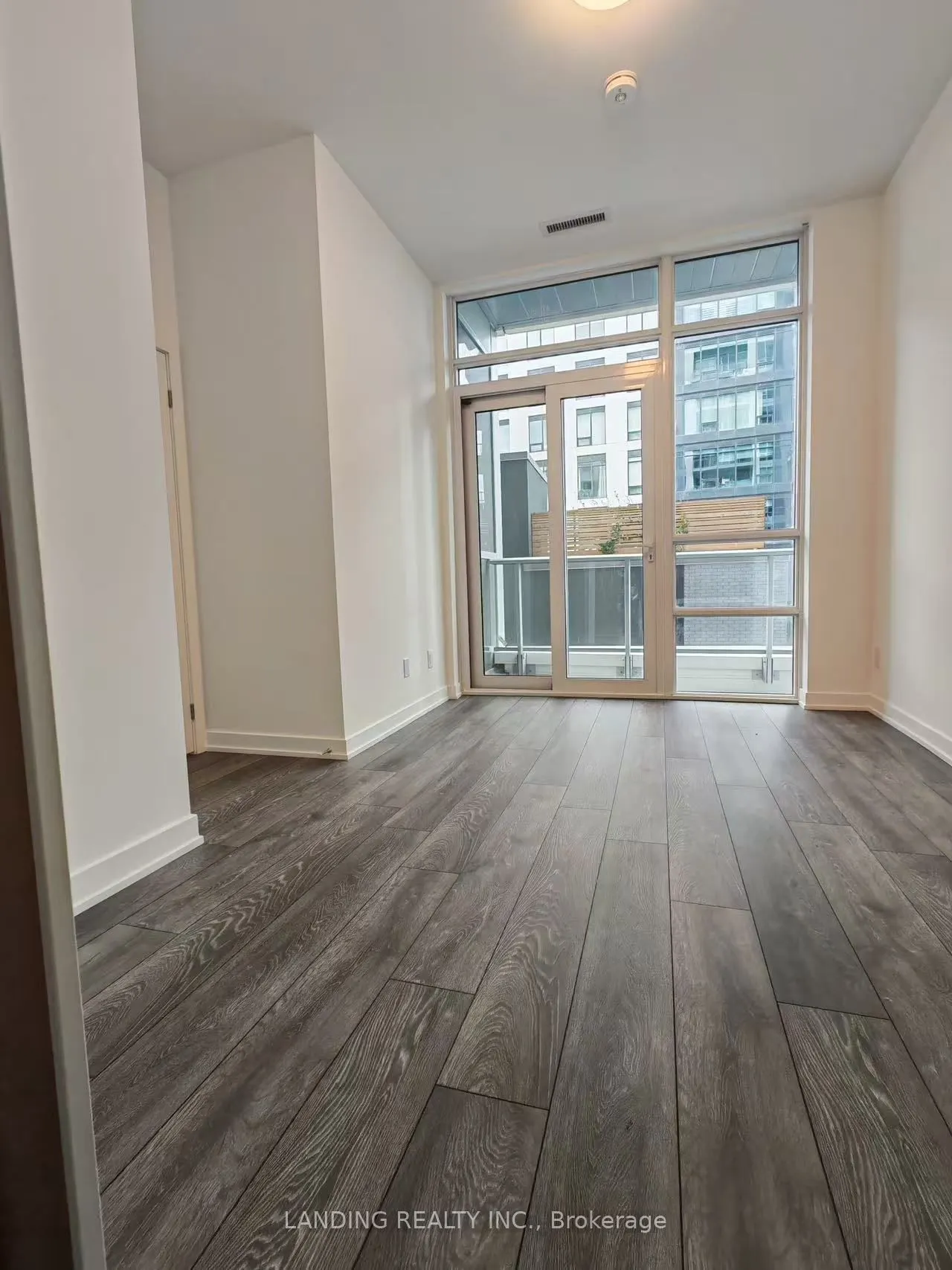 8888 Yonge Street, #805