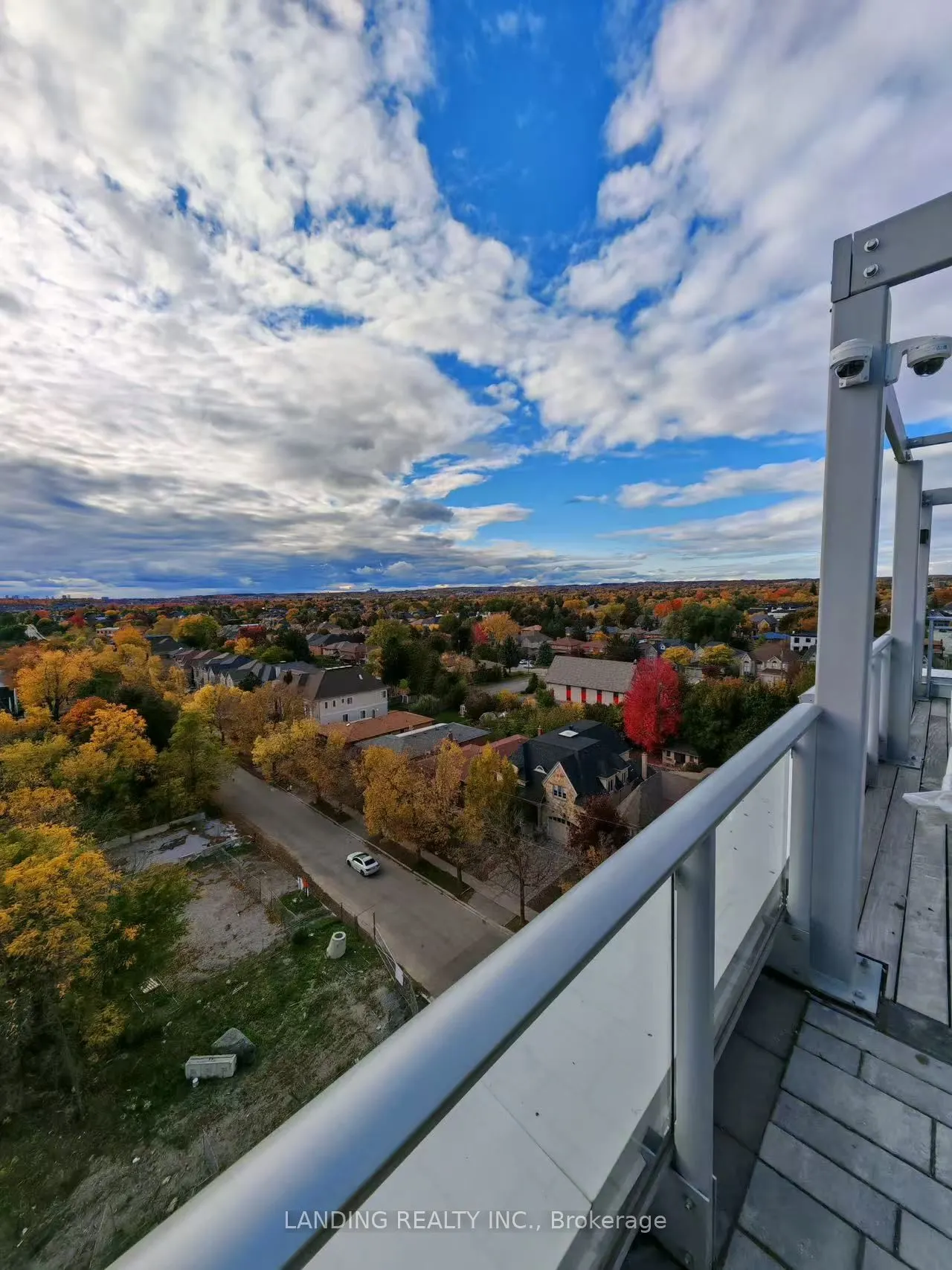 8888 Yonge Street, #805