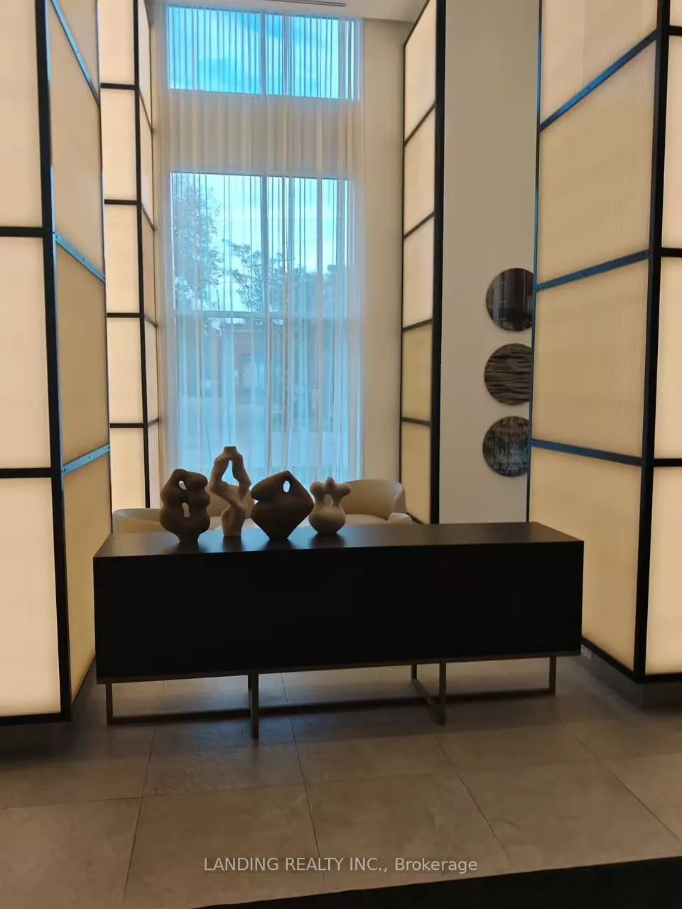 8888 Yonge Street, #805