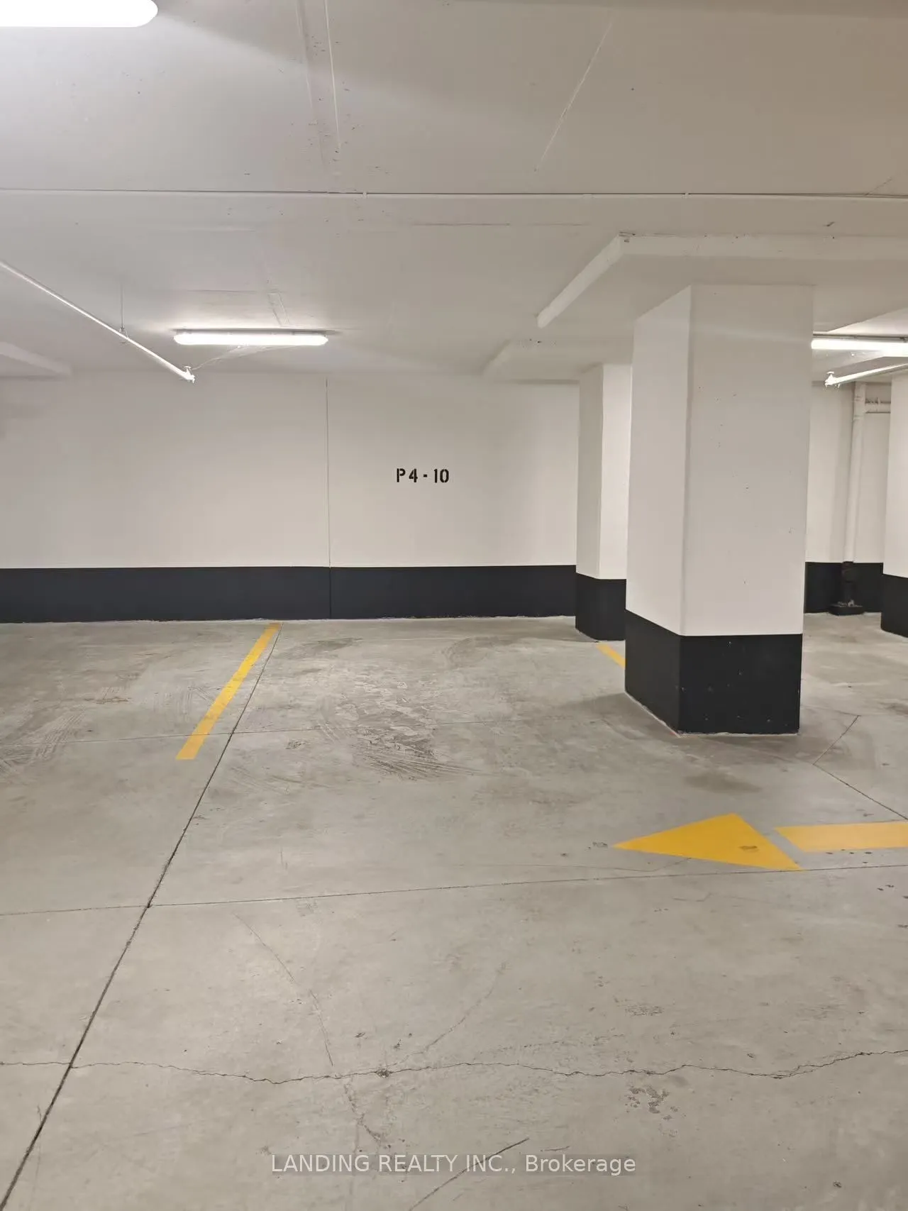 8888 Yonge Street, #805