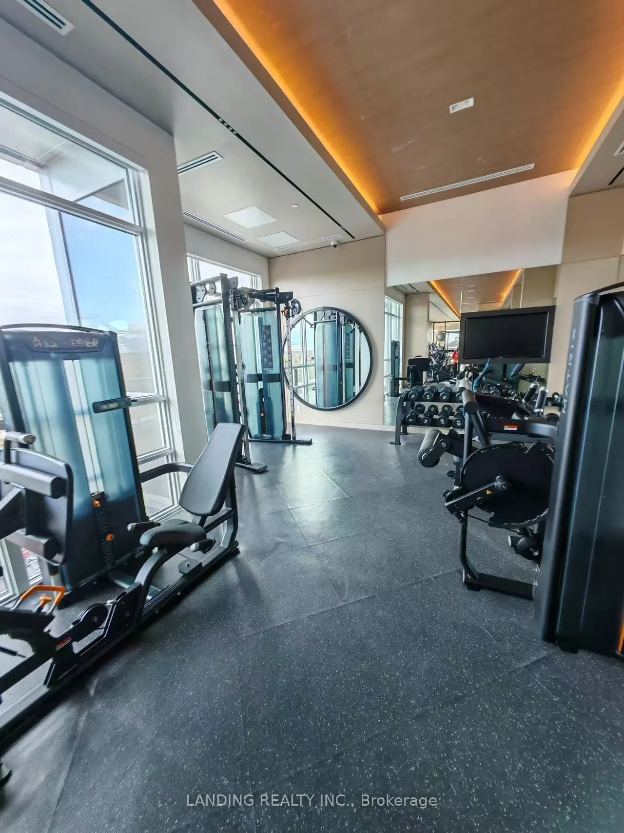 8888 Yonge Street, #805