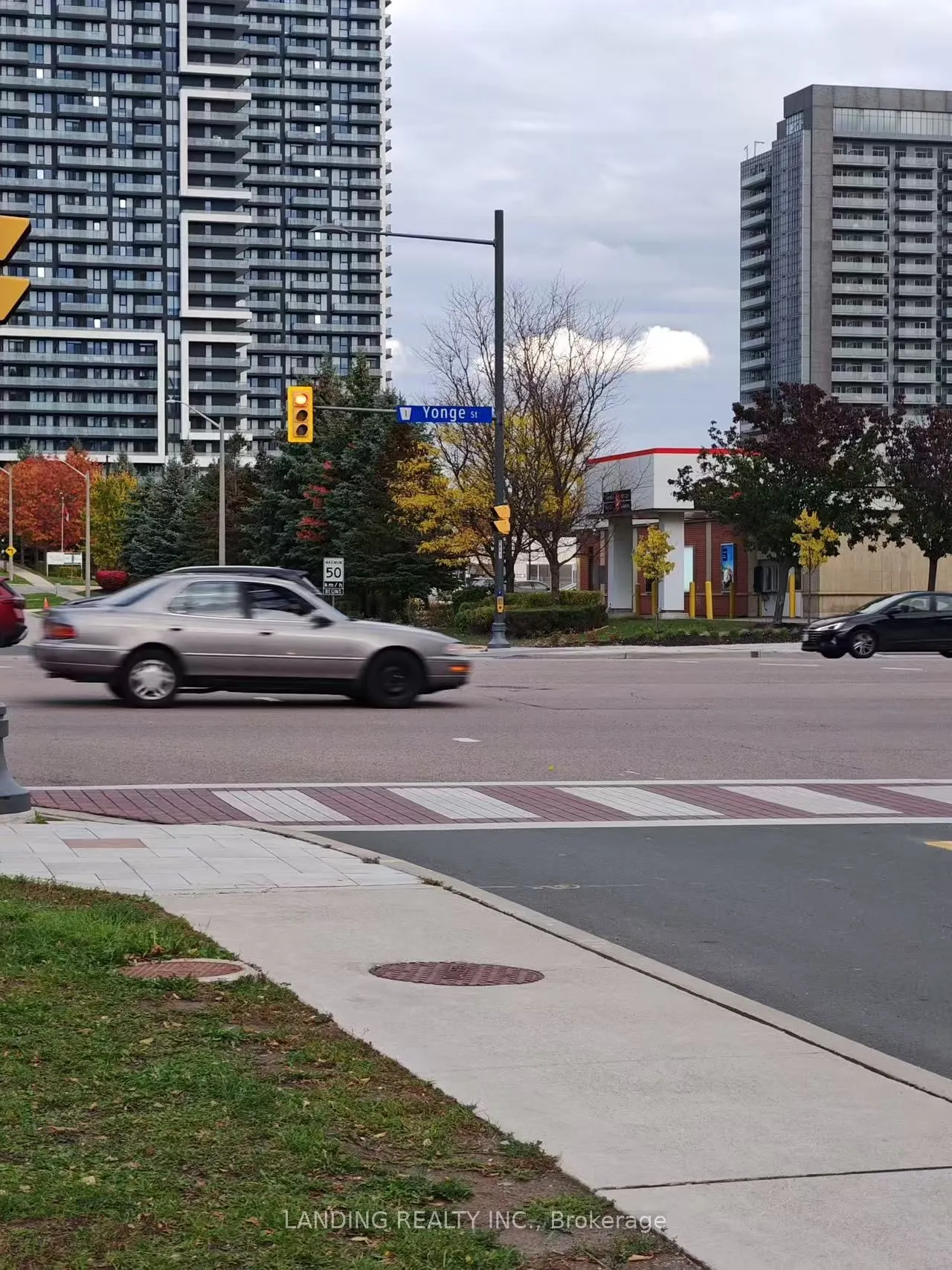 8888 Yonge Street, #805