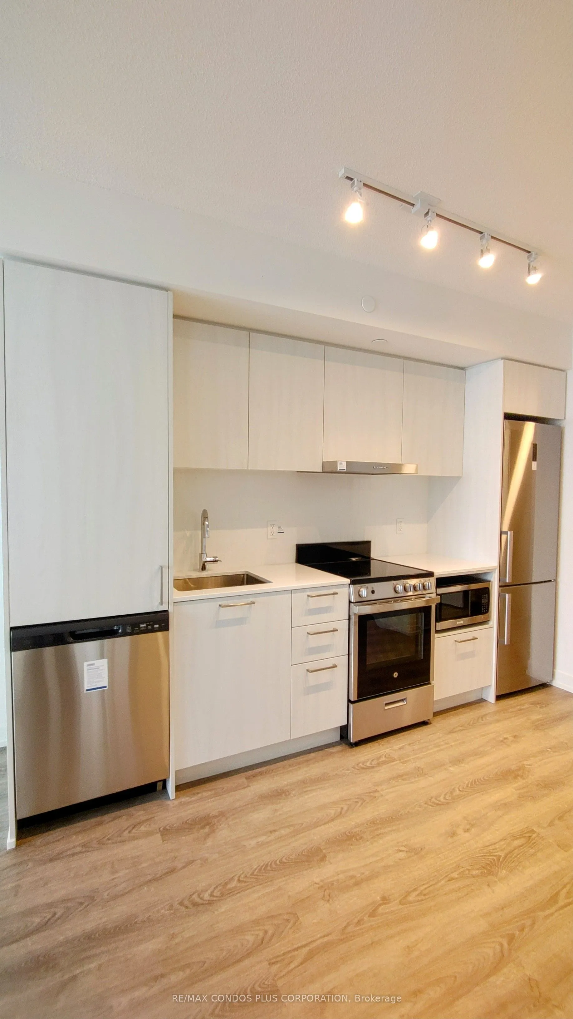 195 Commerce Street, #2316