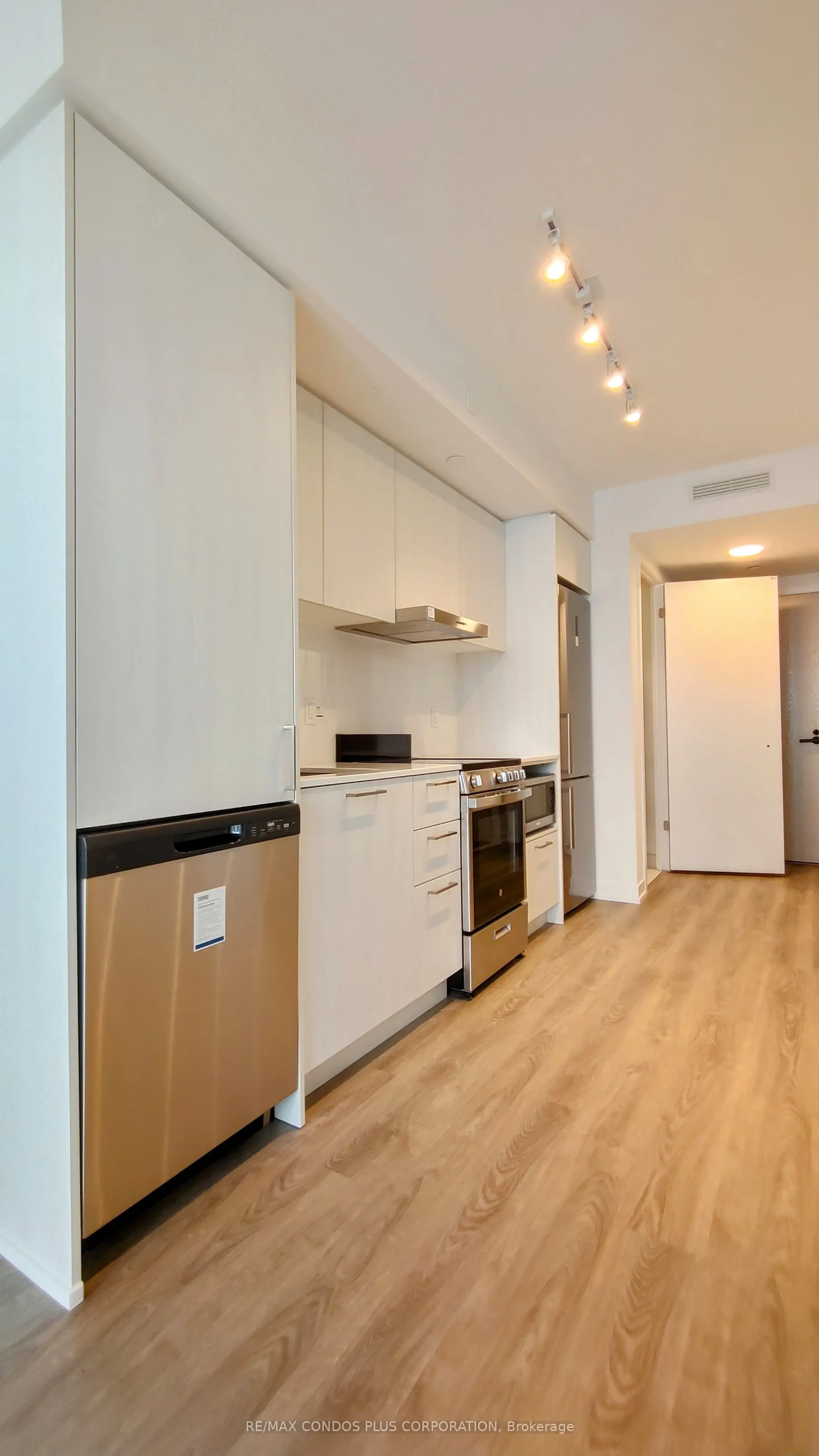 195 Commerce Street, #2316