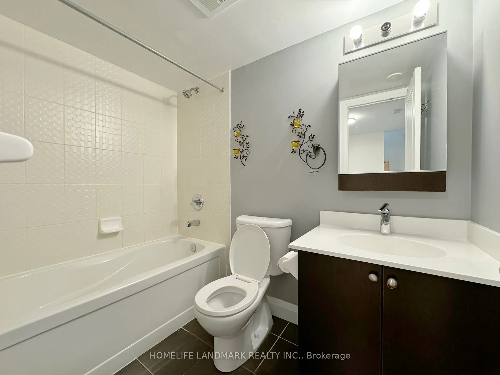 320 John Street, #215