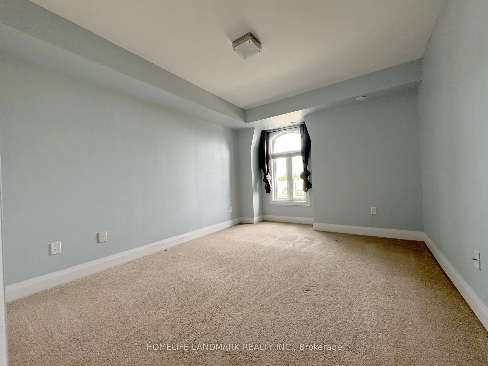 320 John Street, #215