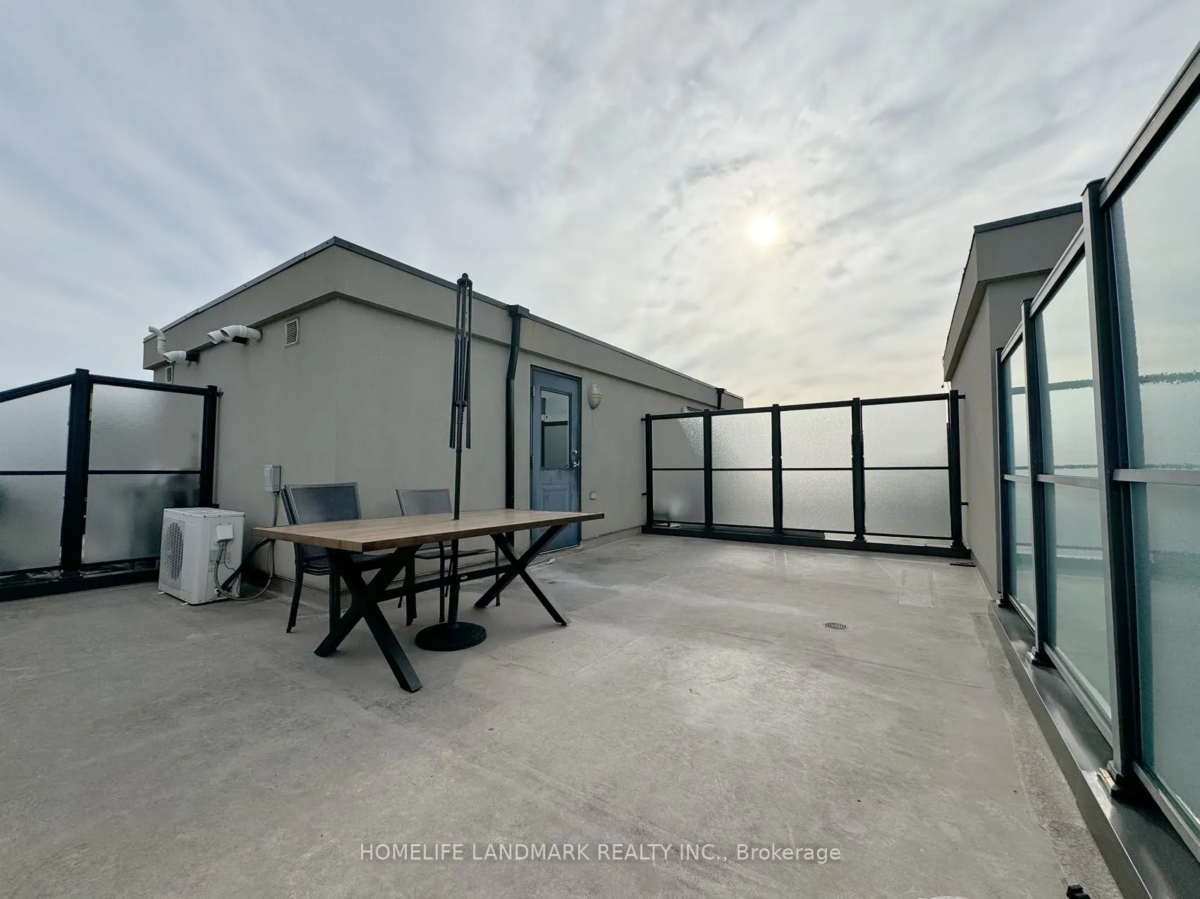 320 John Street, #215