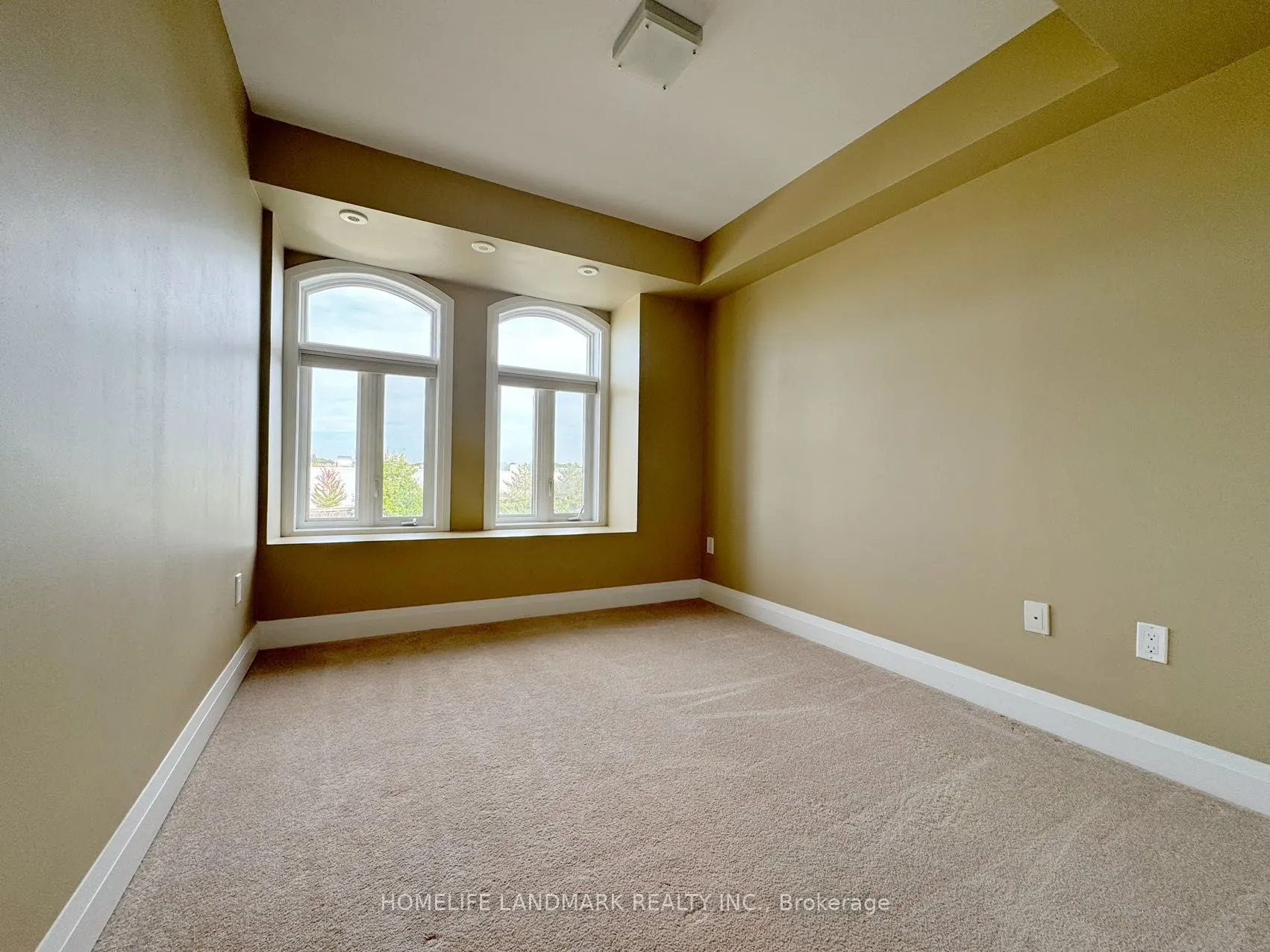 320 John Street, #215