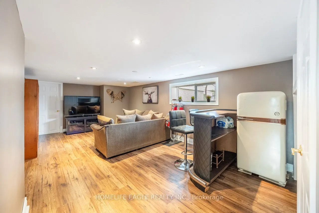 19280 Dufferin Street