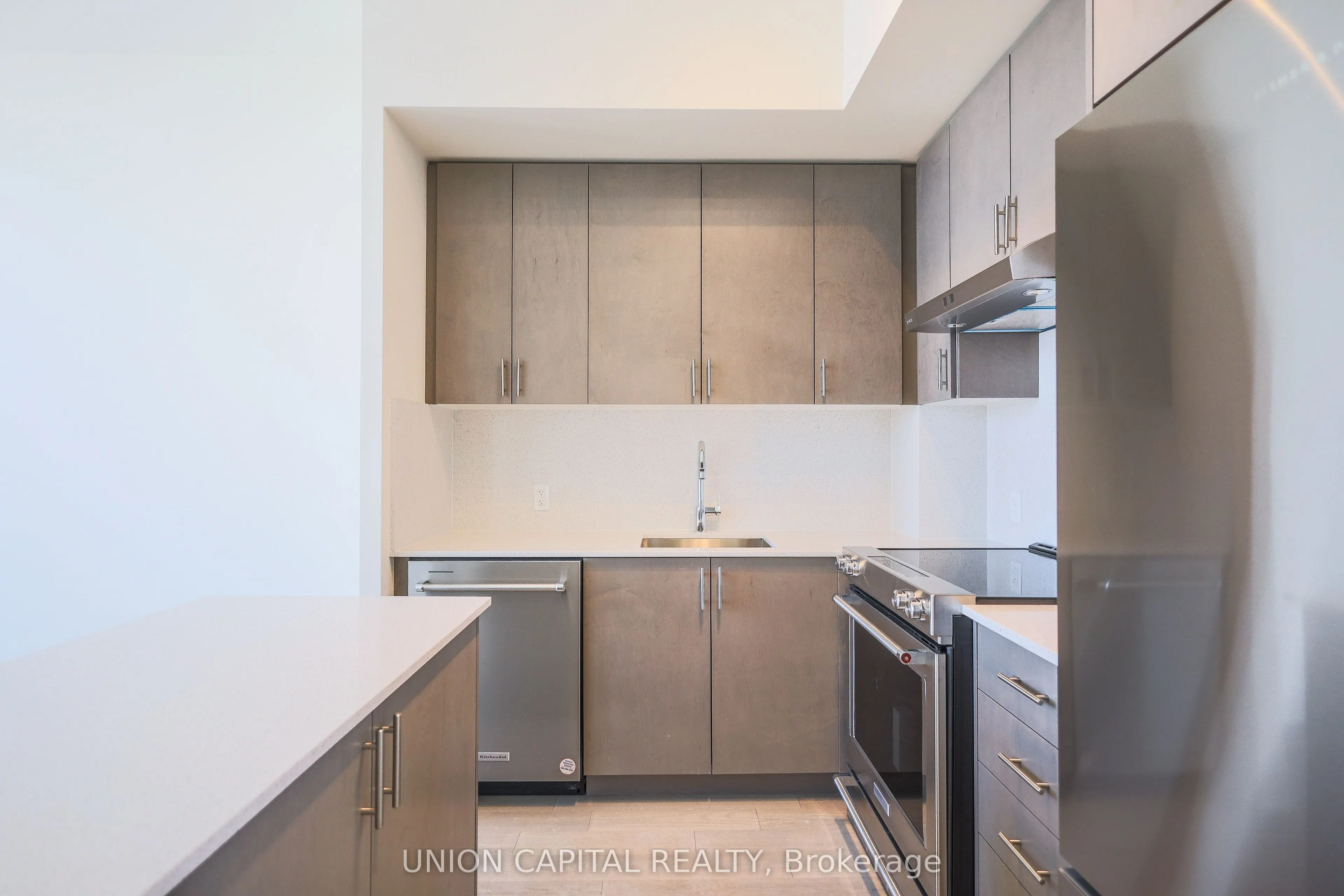 9000 Jane Street, #PH208