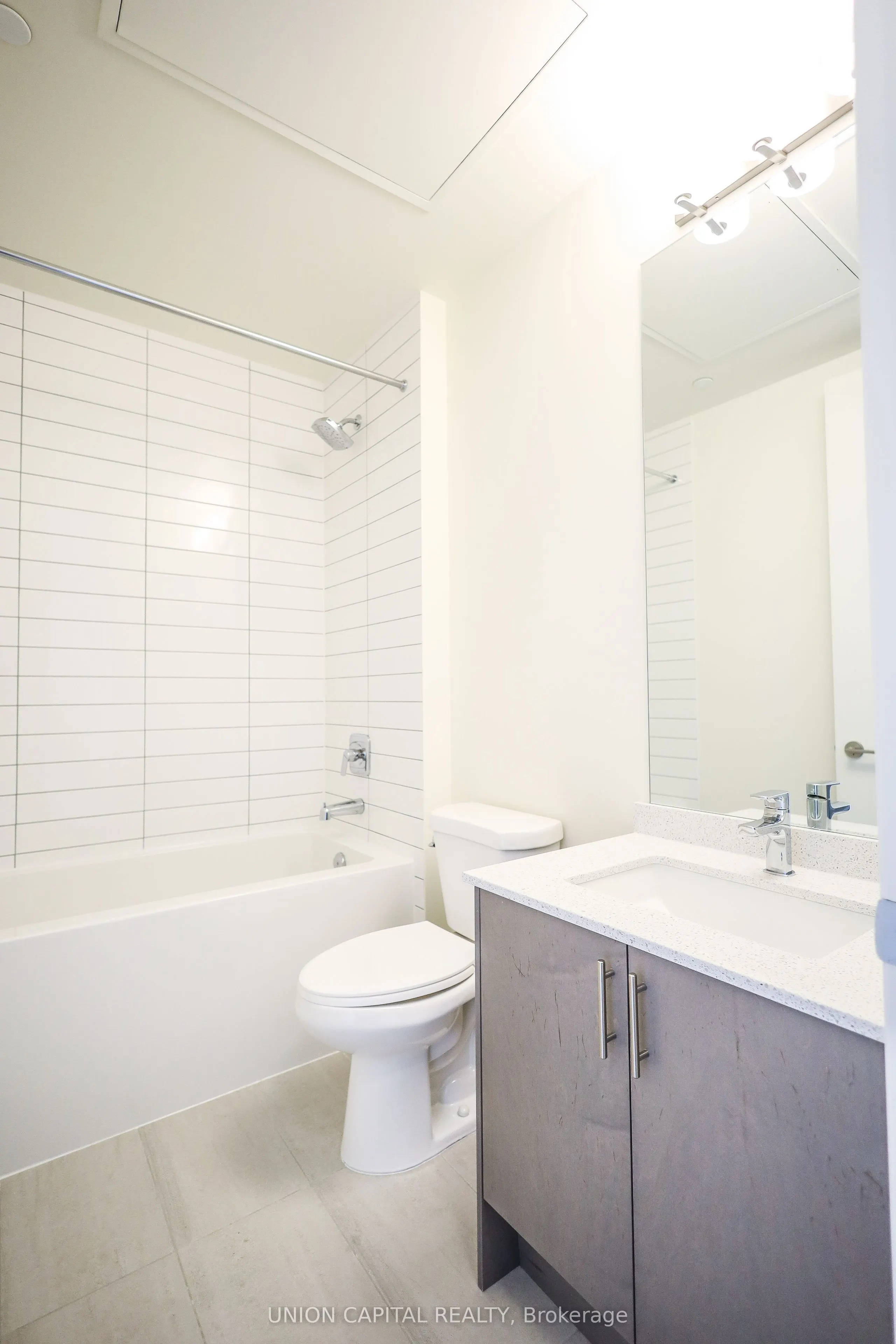 9000 Jane Street, #PH208