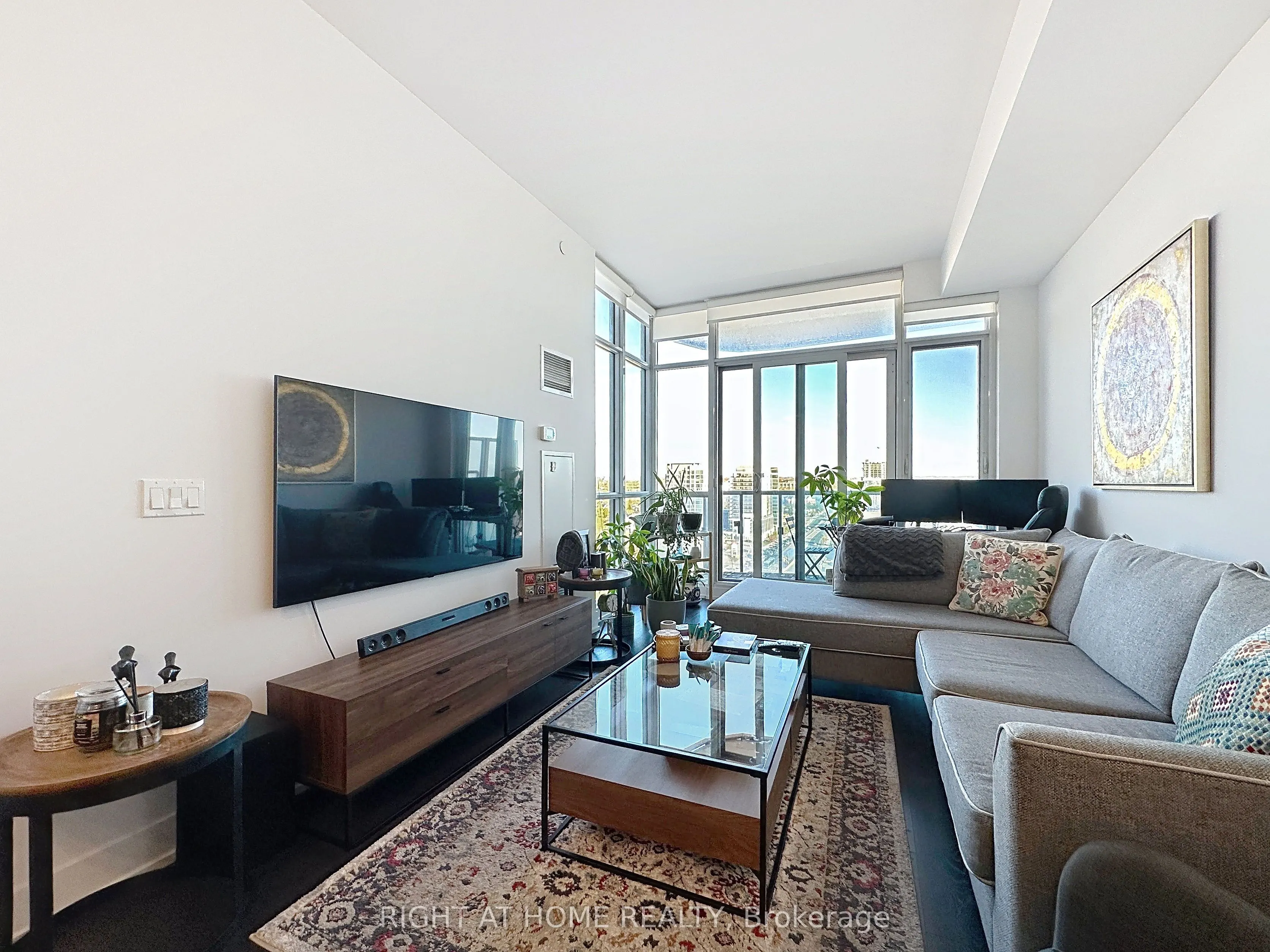 9471 Yonge Street, #LPH05