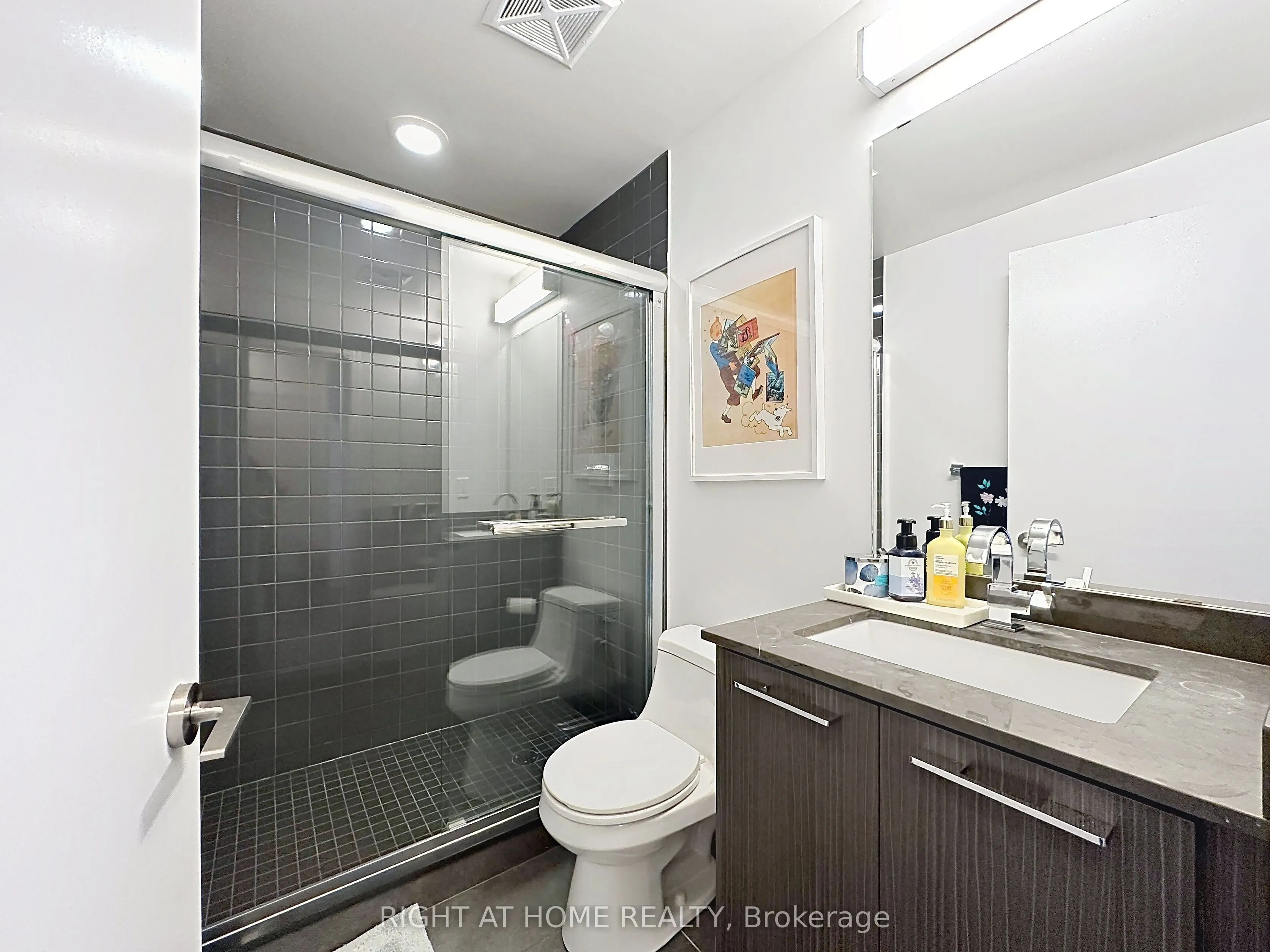 9471 Yonge Street, #LPH05