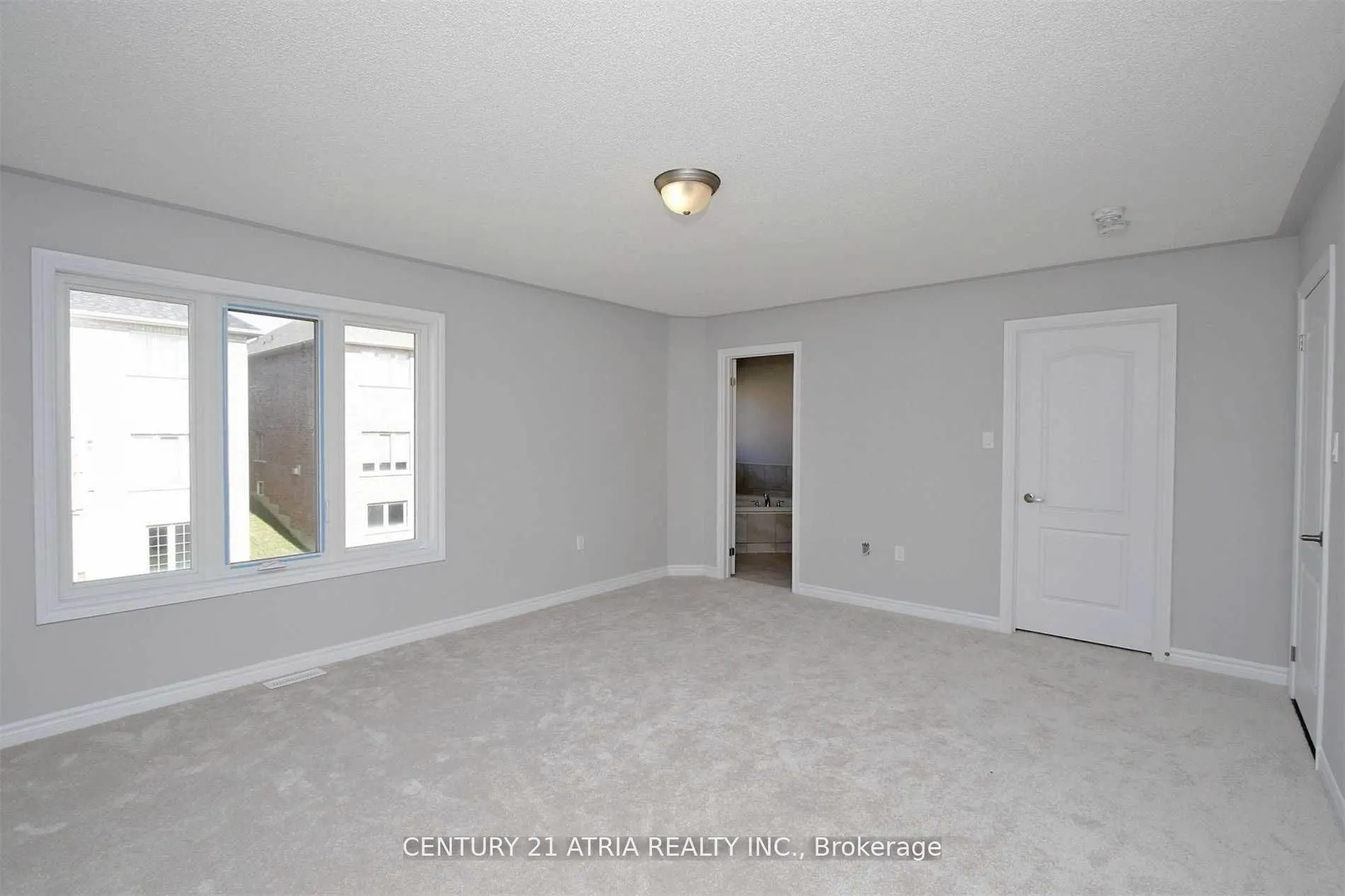 92 Sutherland Avenue