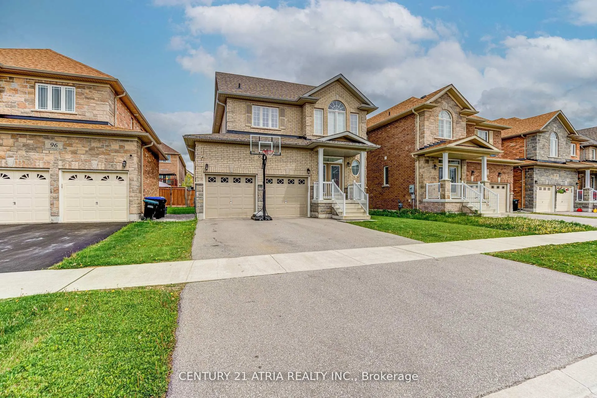 92 Sutherland Avenue