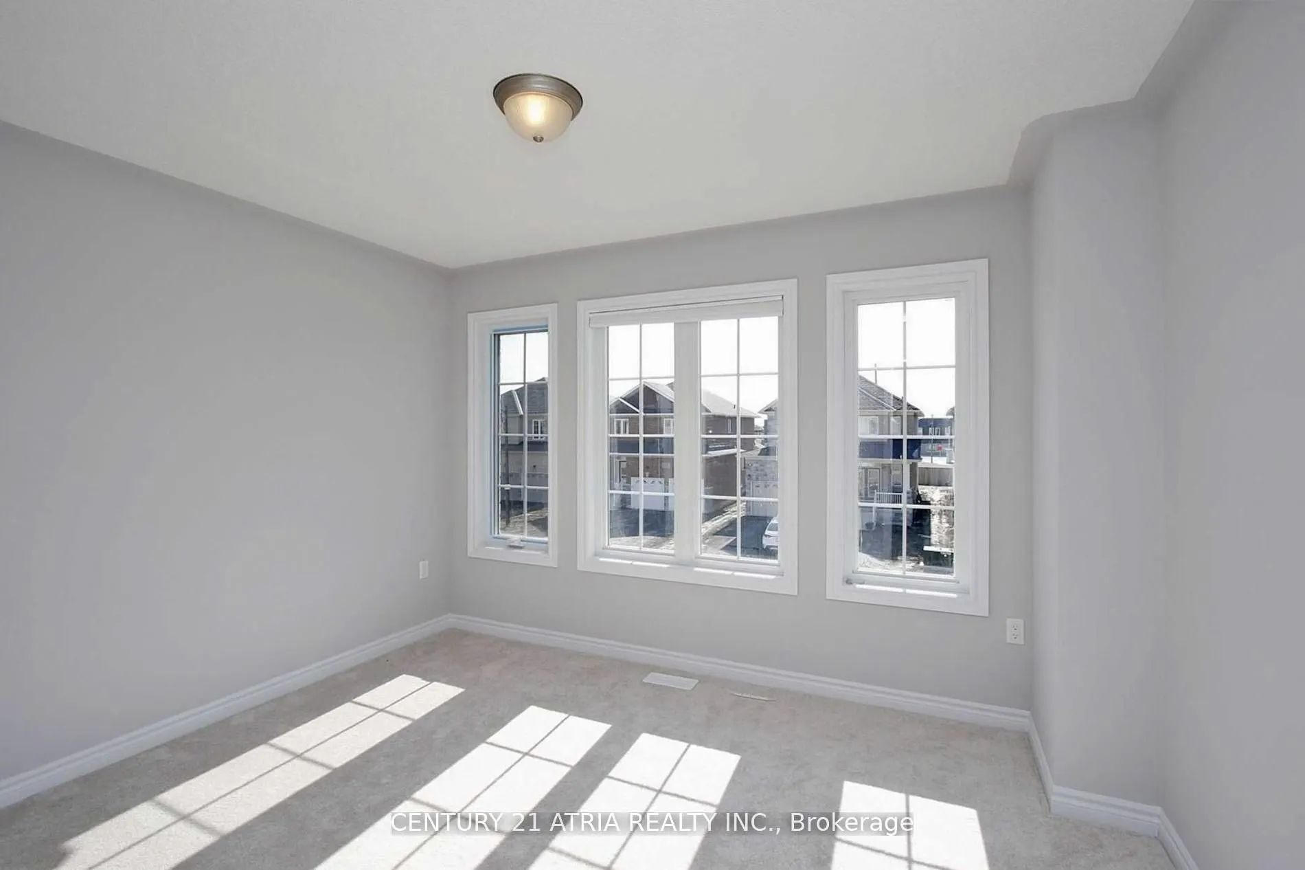 92 Sutherland Avenue