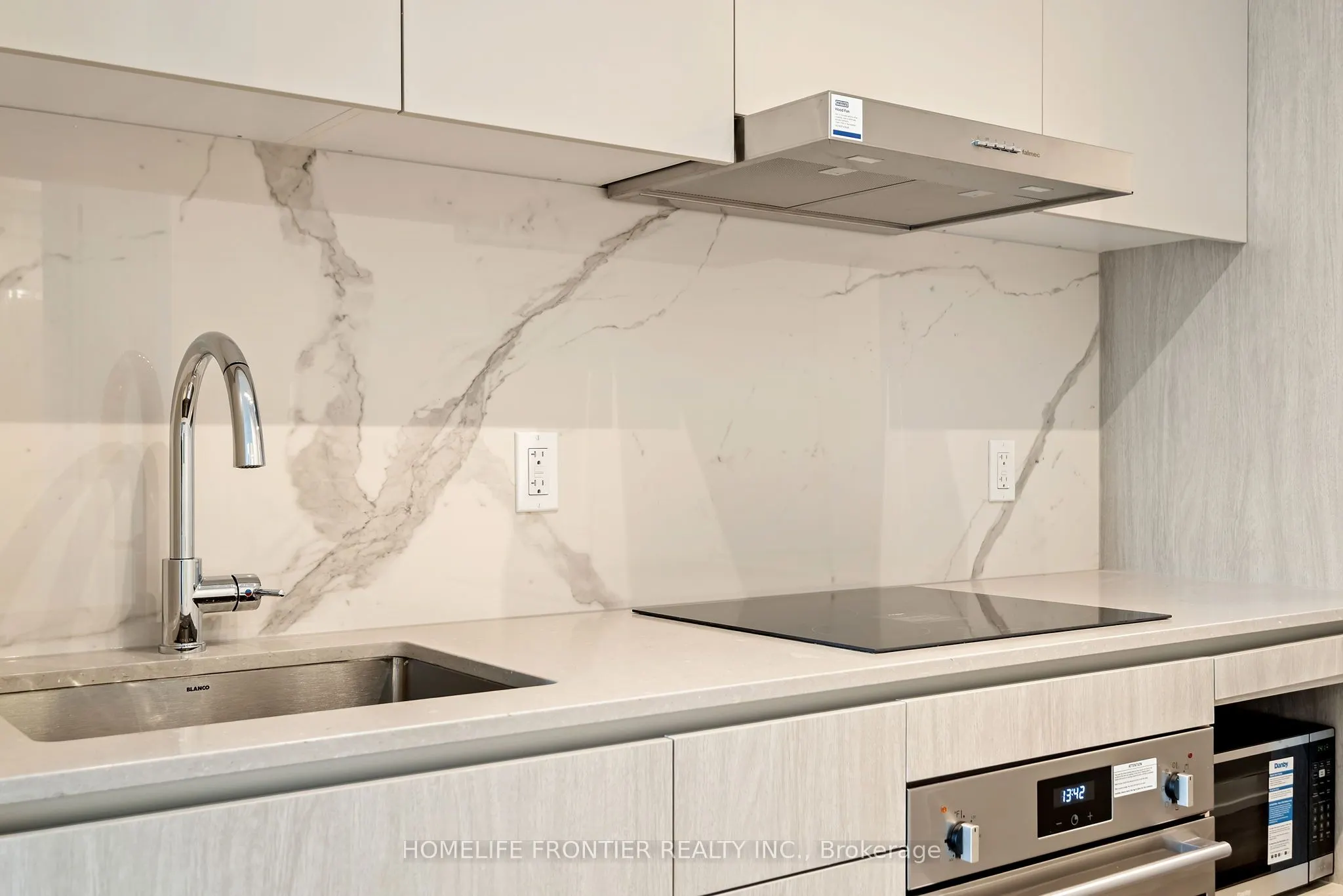 28 Interchange Way, #4015