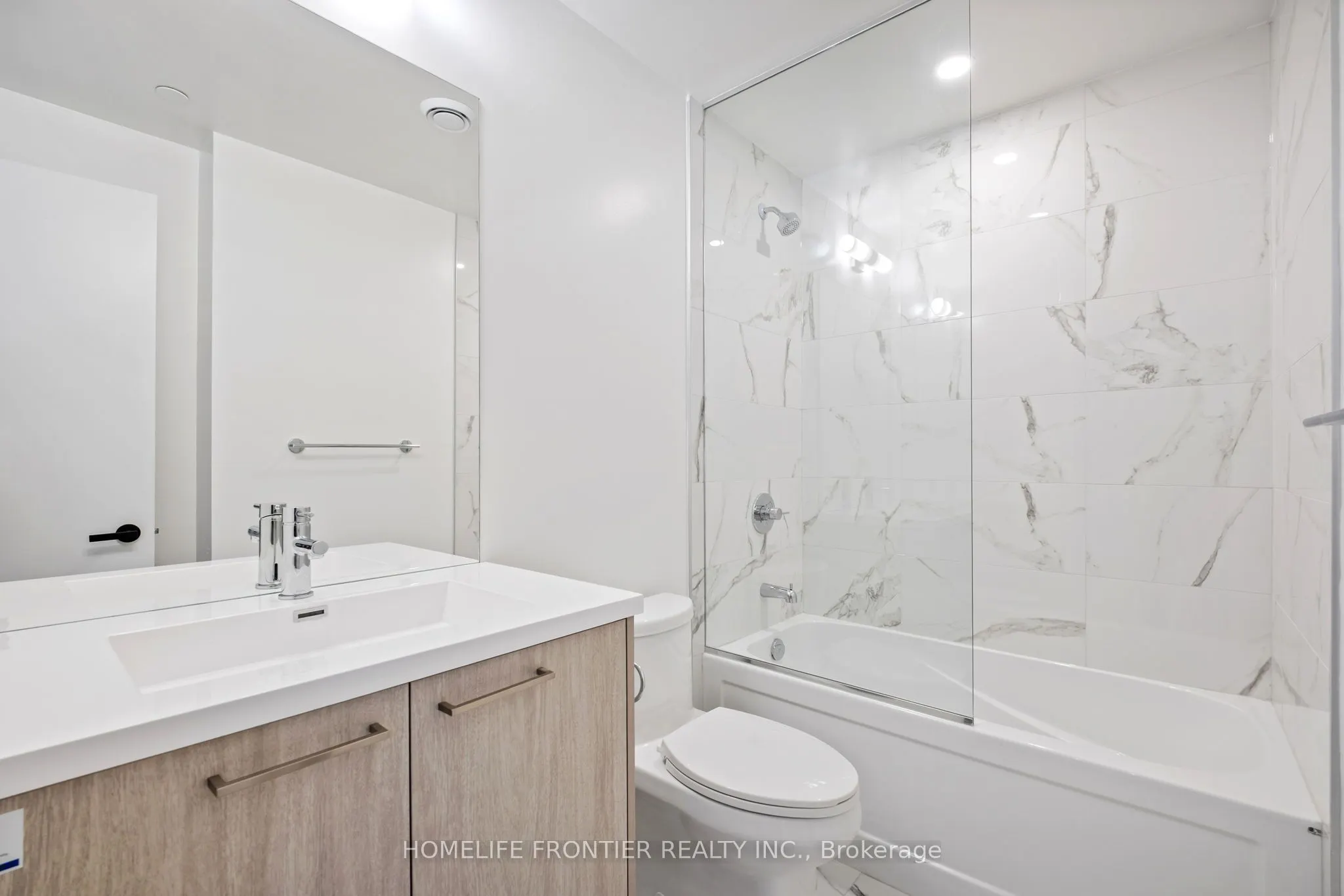 28 Interchange Way, #4015