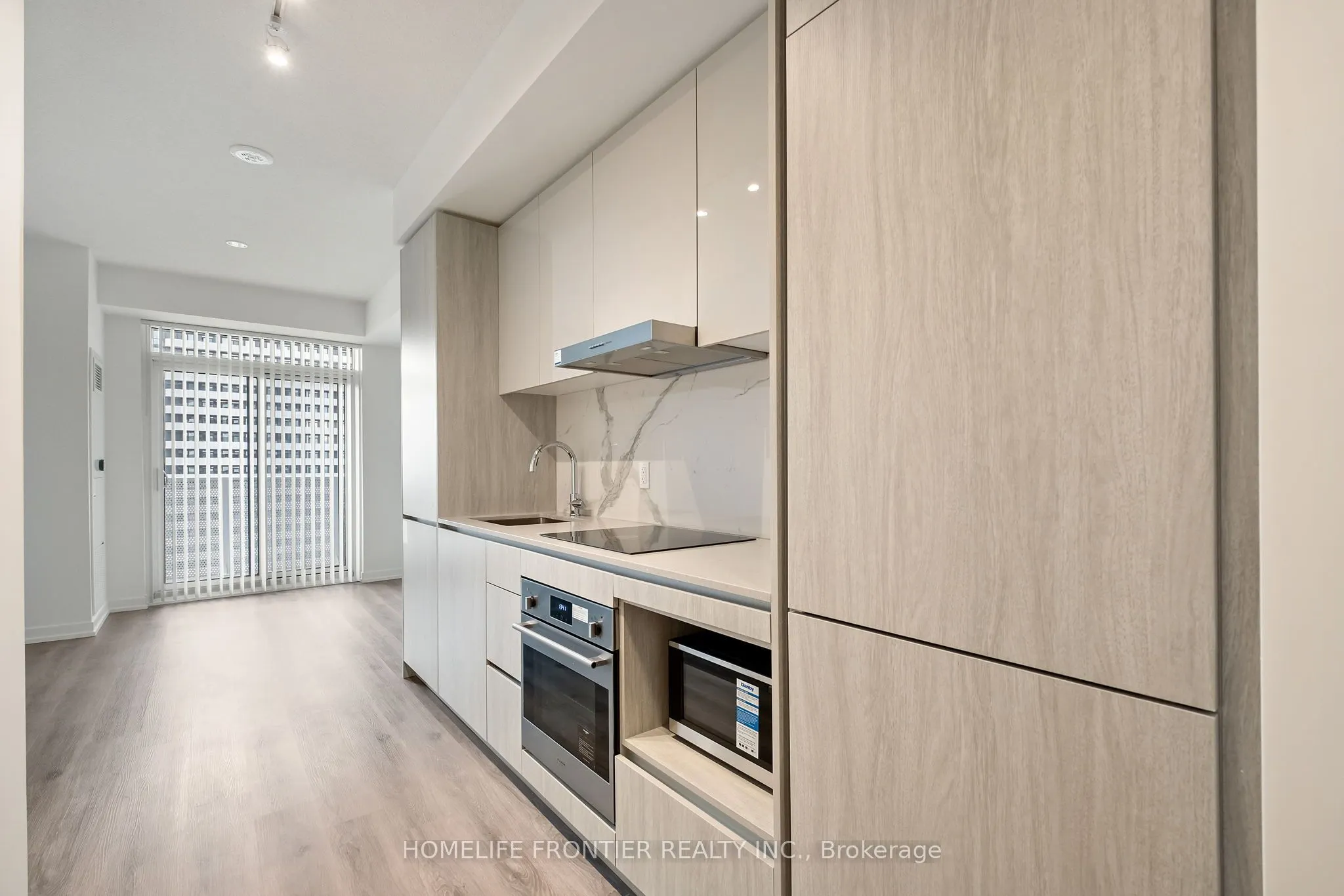 28 Interchange Way, #4015