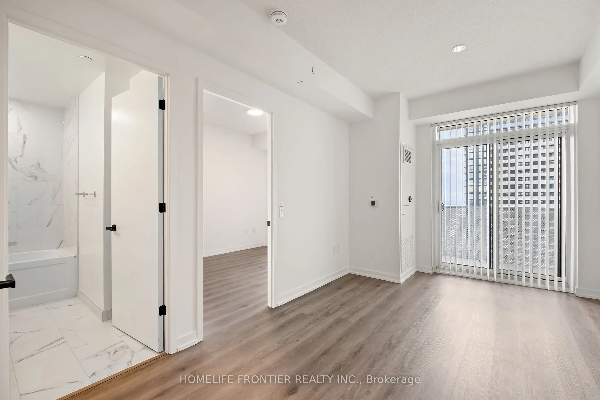 28 Interchange Way, #4015