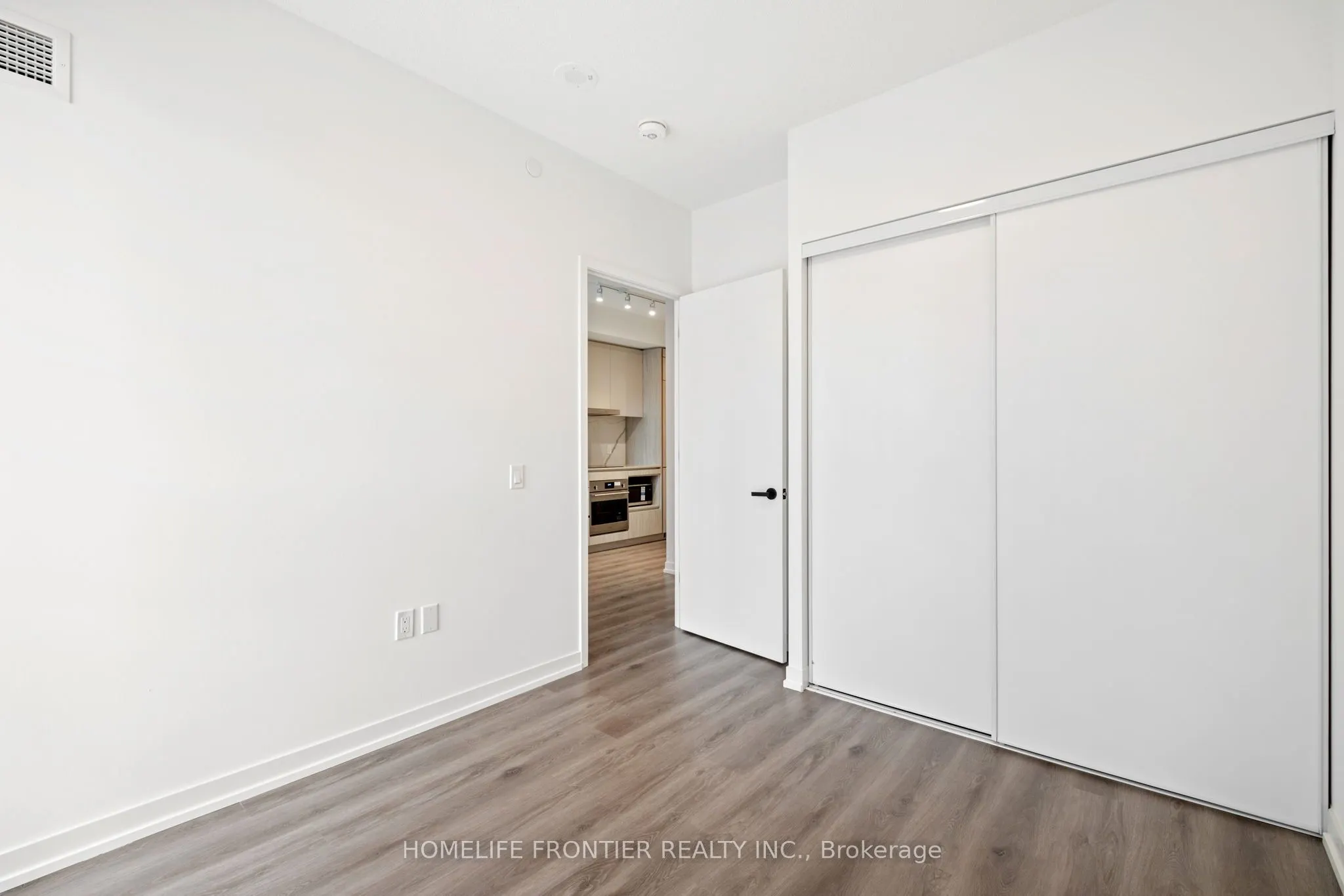 28 Interchange Way, #4015