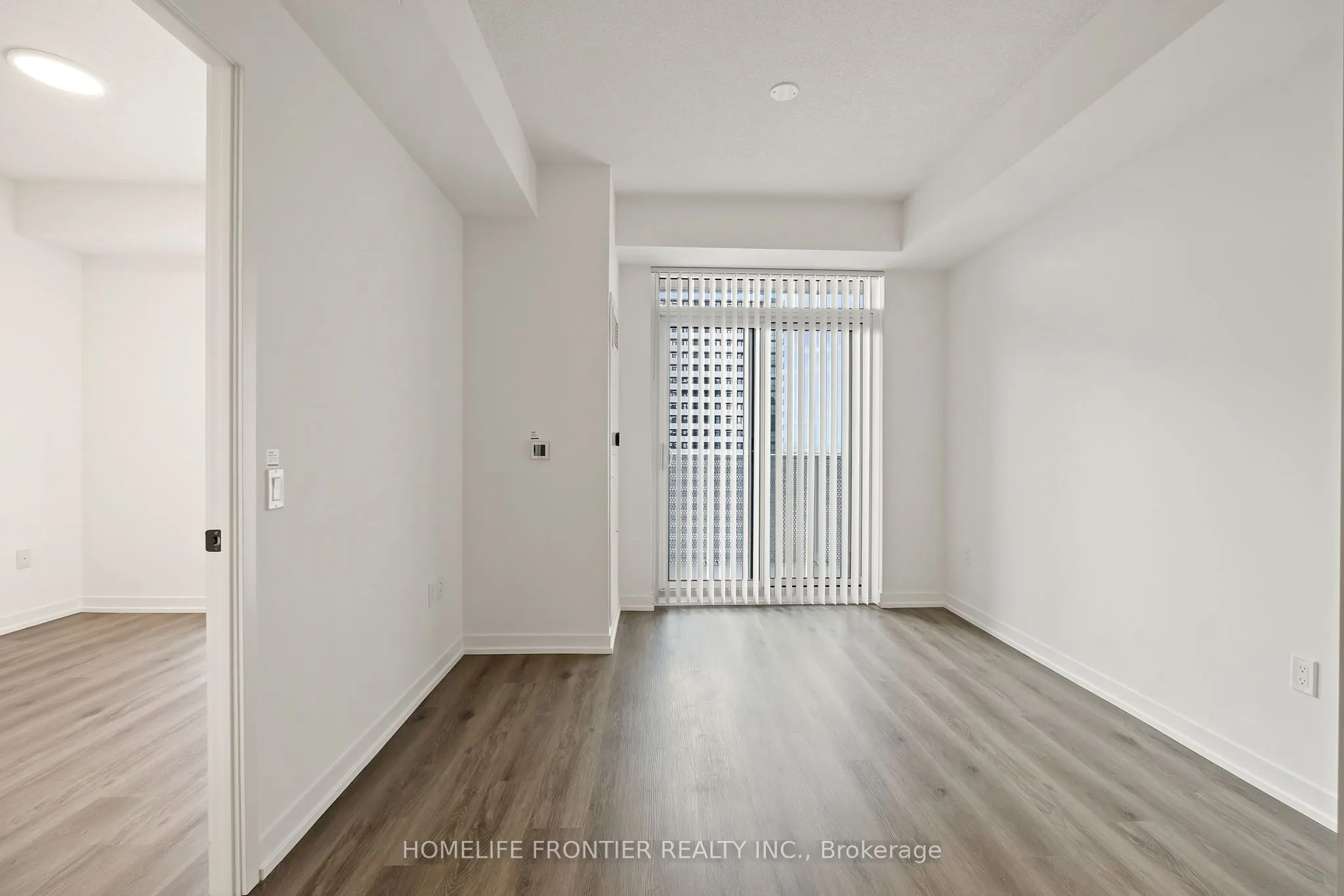 28 Interchange Way, #4015