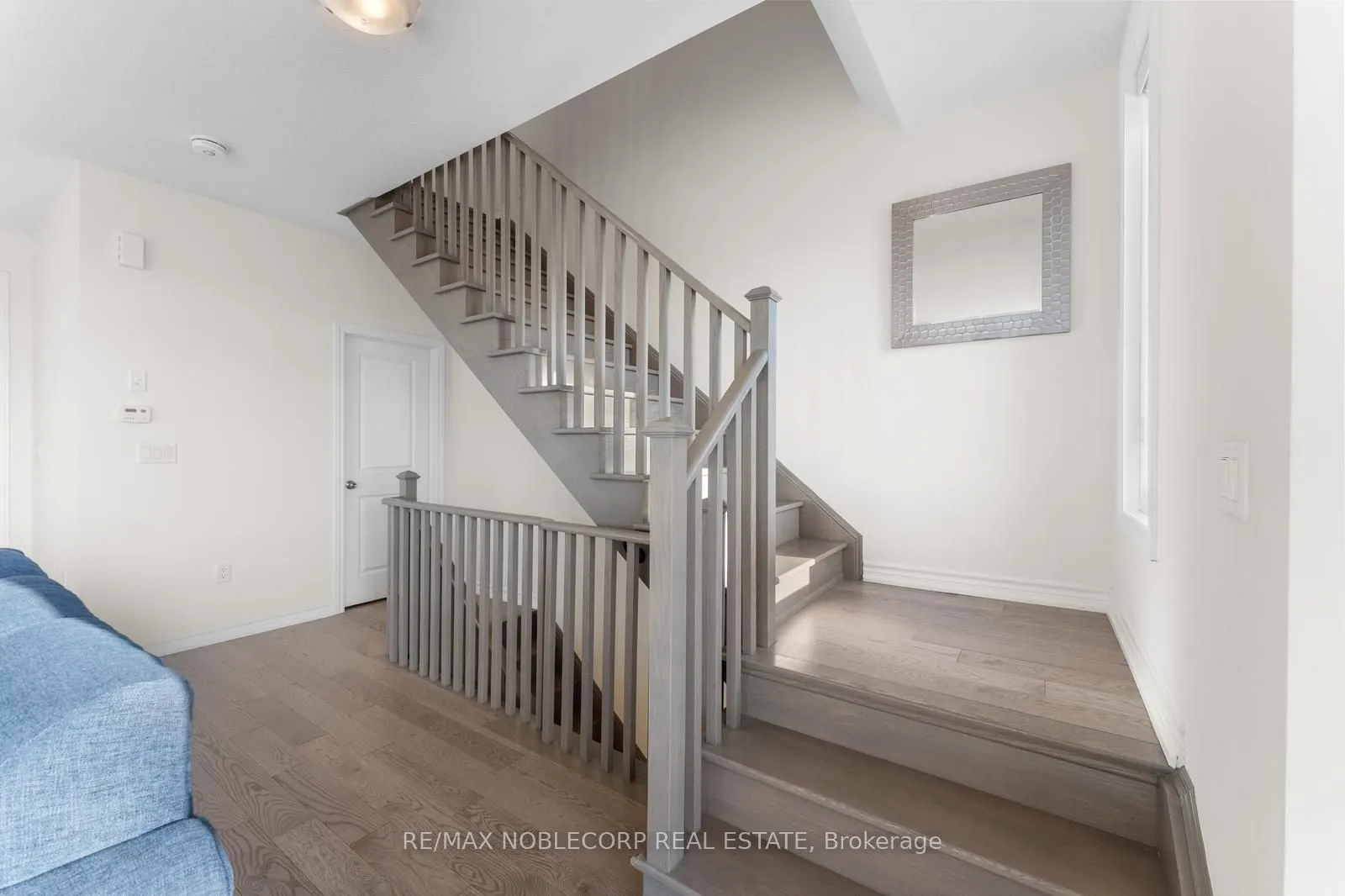 75 Holyrood Crescent