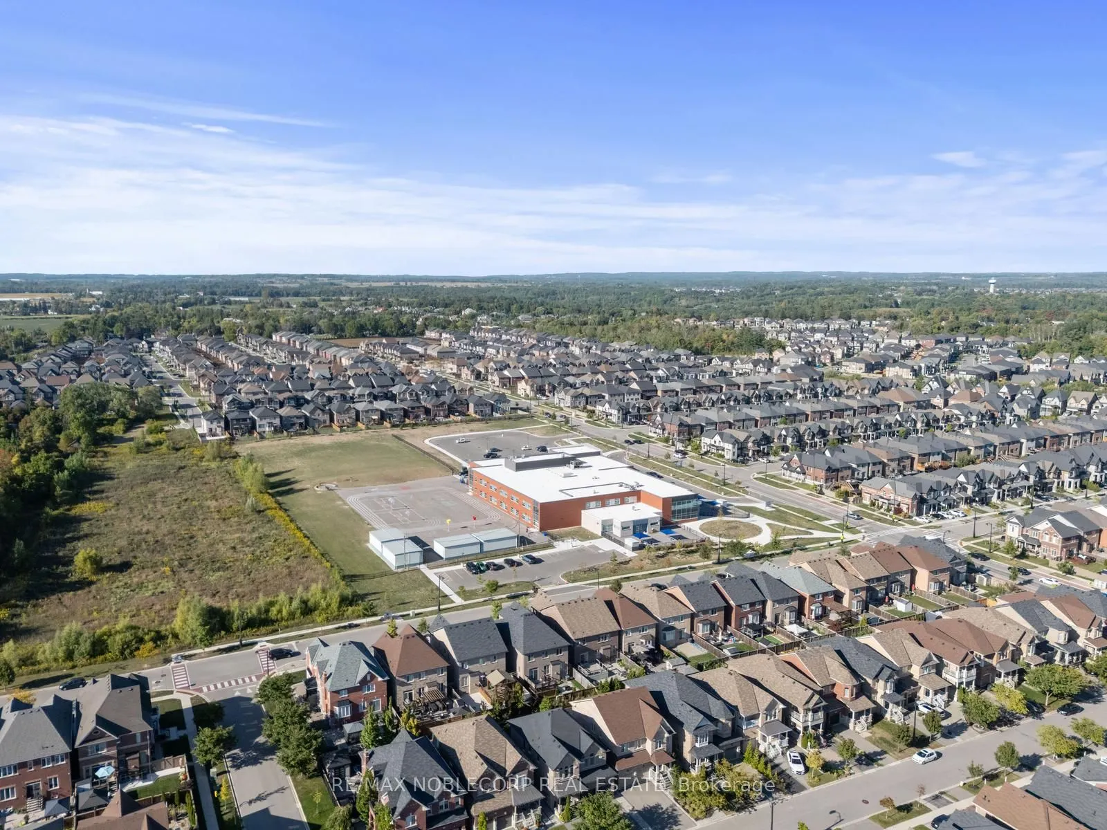 75 Holyrood Crescent