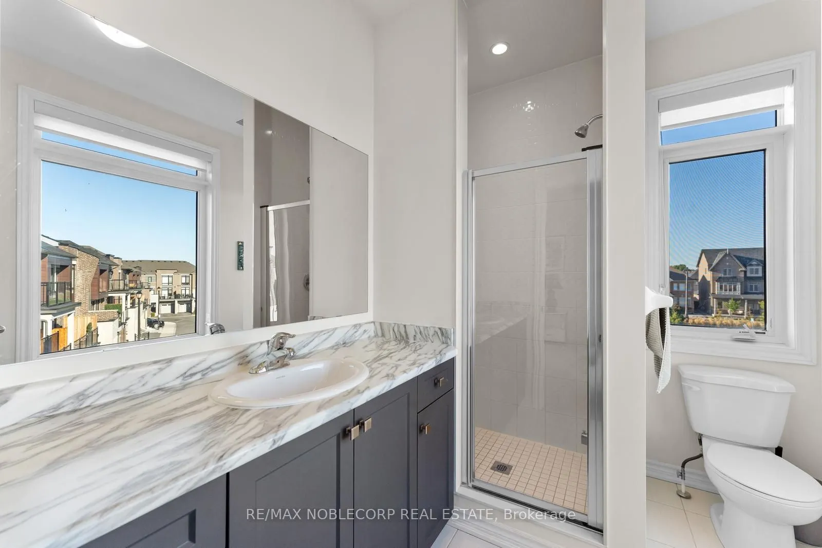 75 Holyrood Crescent