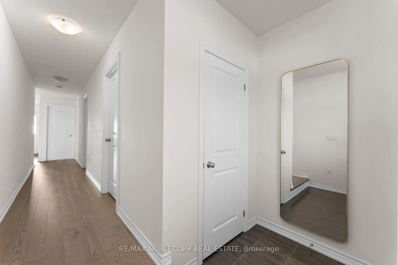 75 Holyrood Crescent