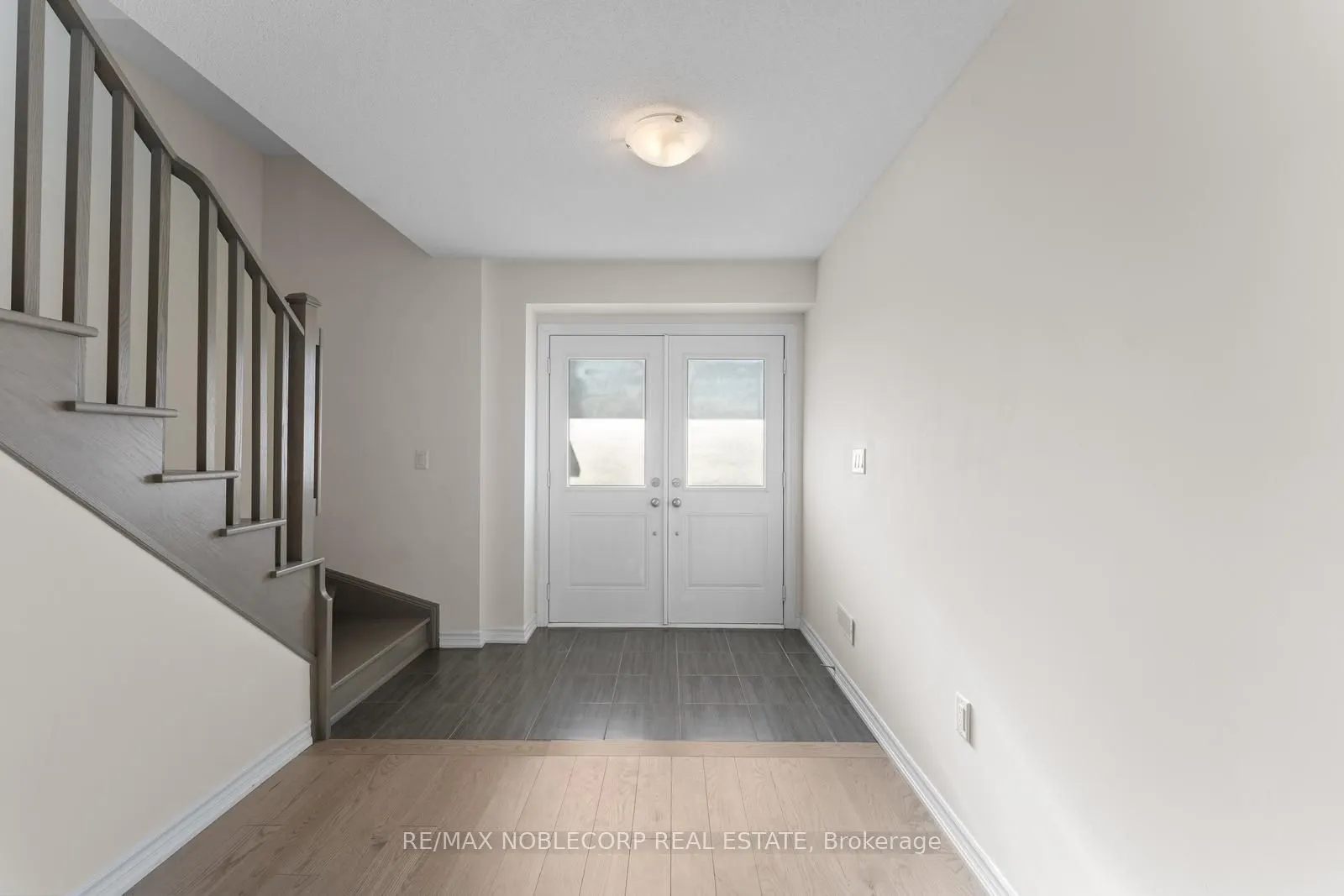 75 Holyrood Crescent