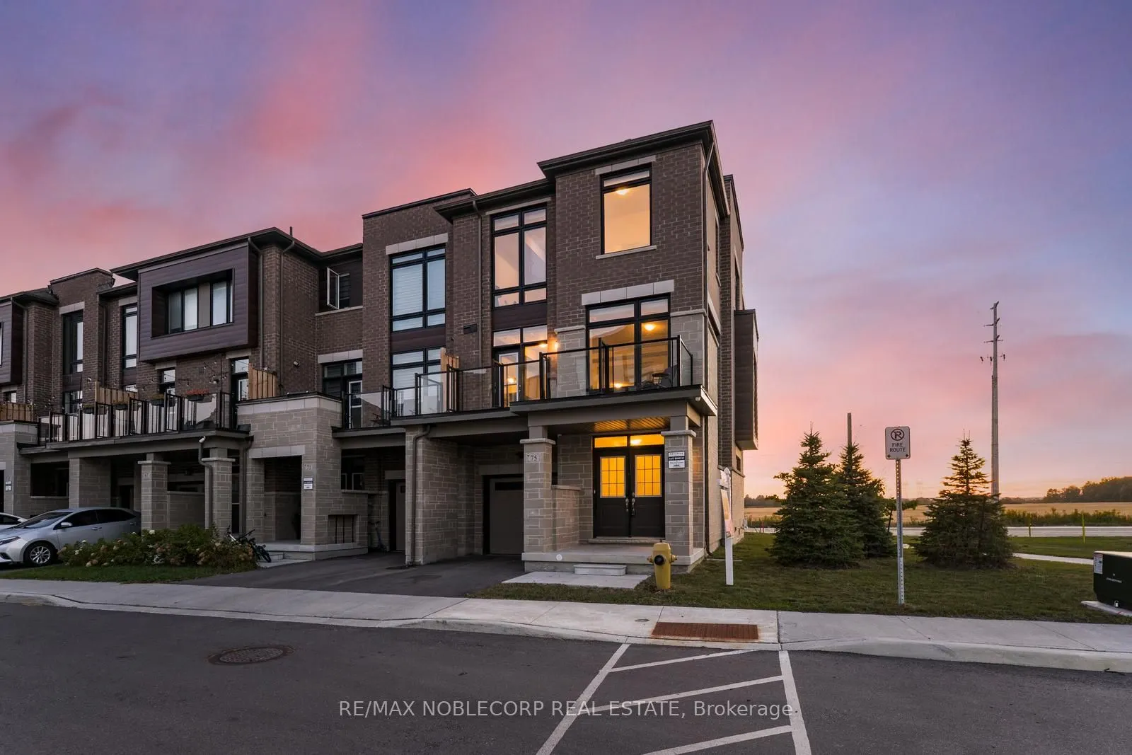 75 Holyrood Crescent