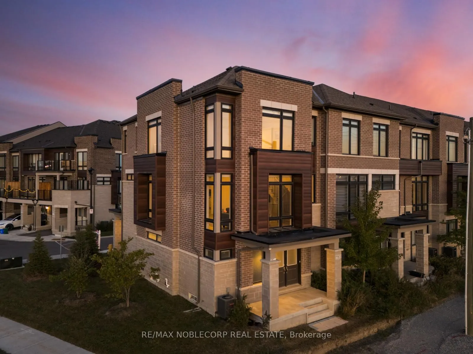 75 Holyrood Crescent