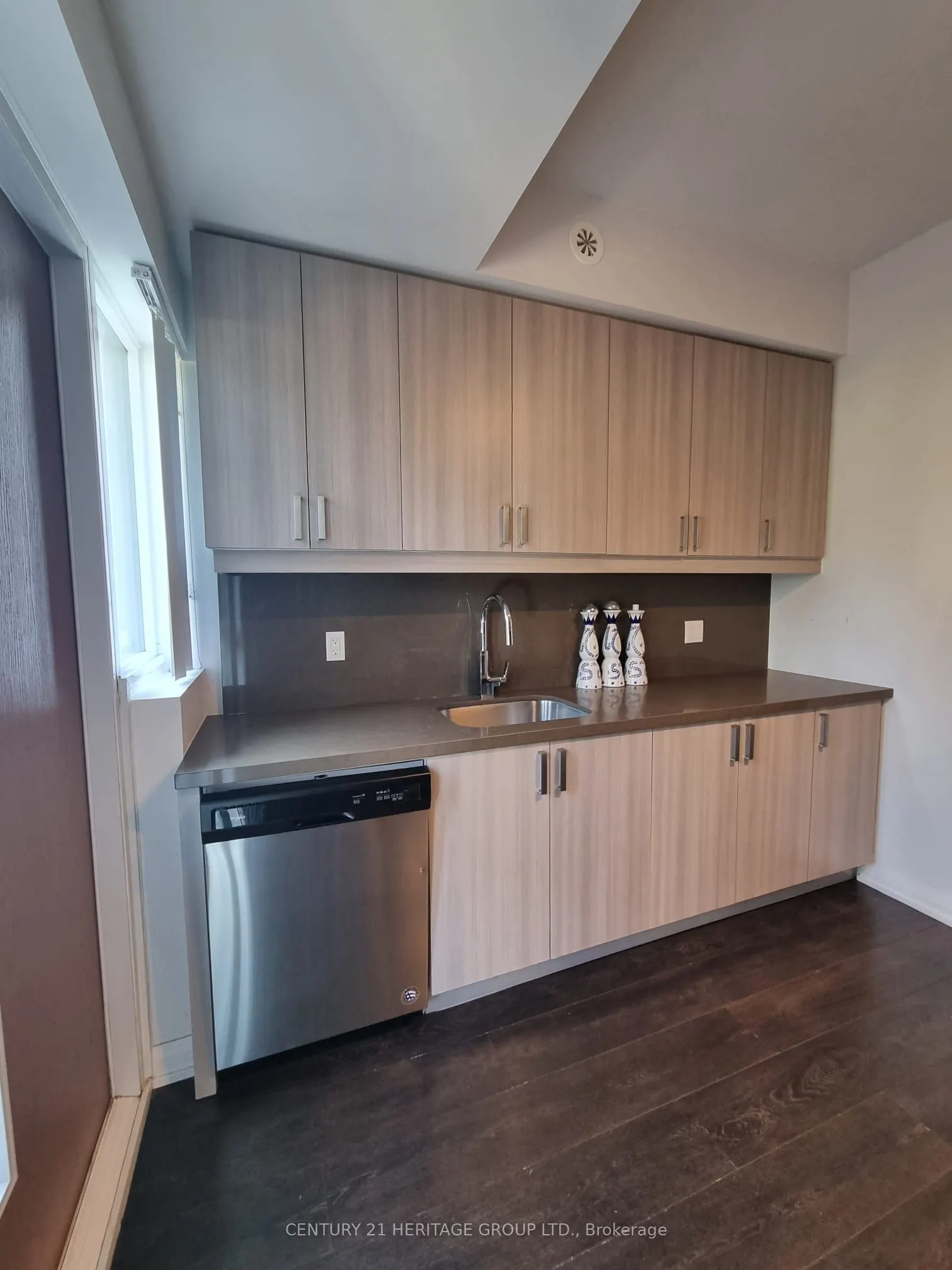 1040 Portage Parkway, #54