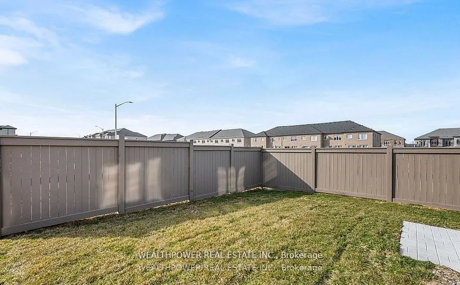 59 Schmeltzer Crescent