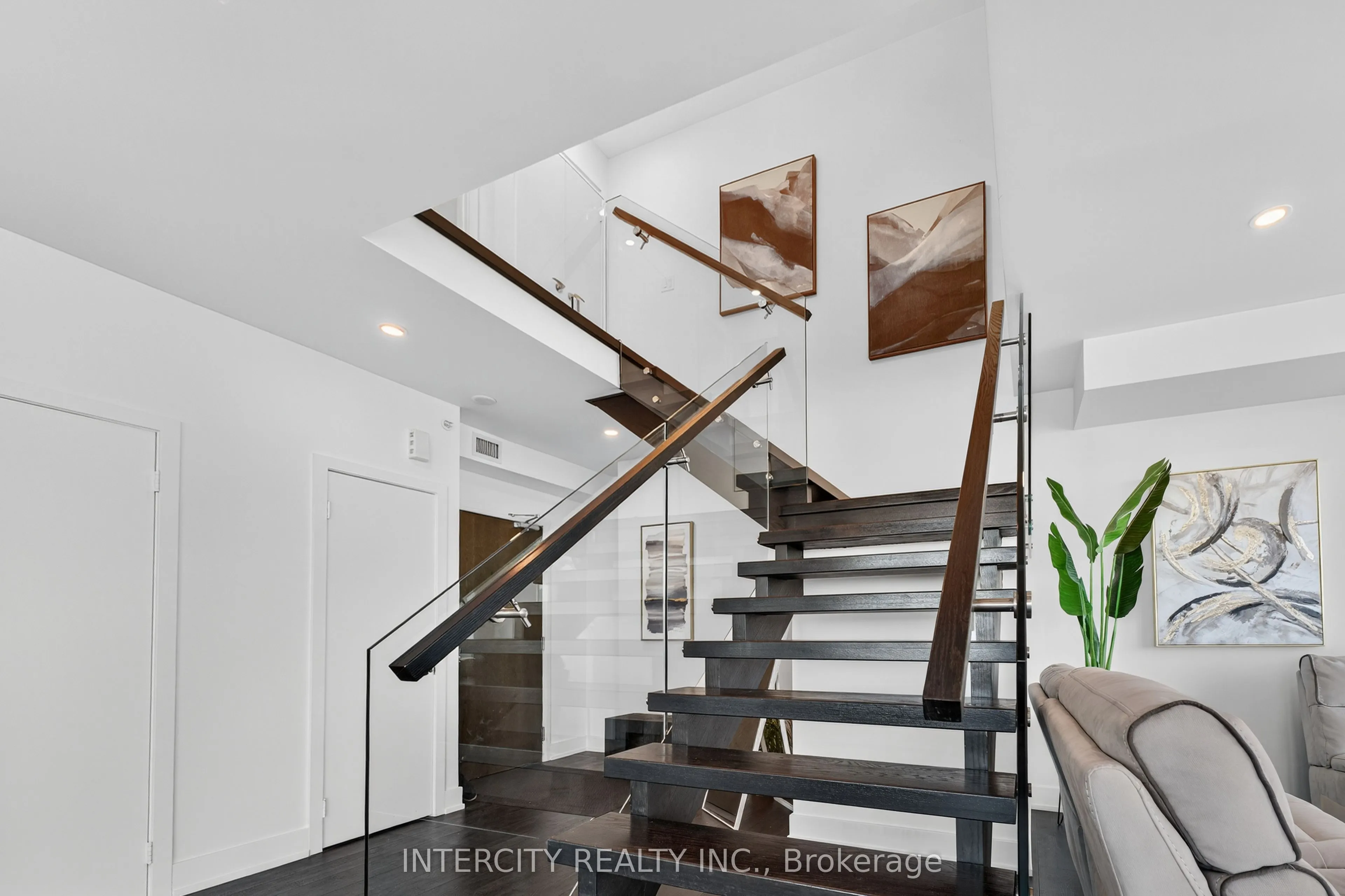 2910 Highway 7 Road, #Ph05