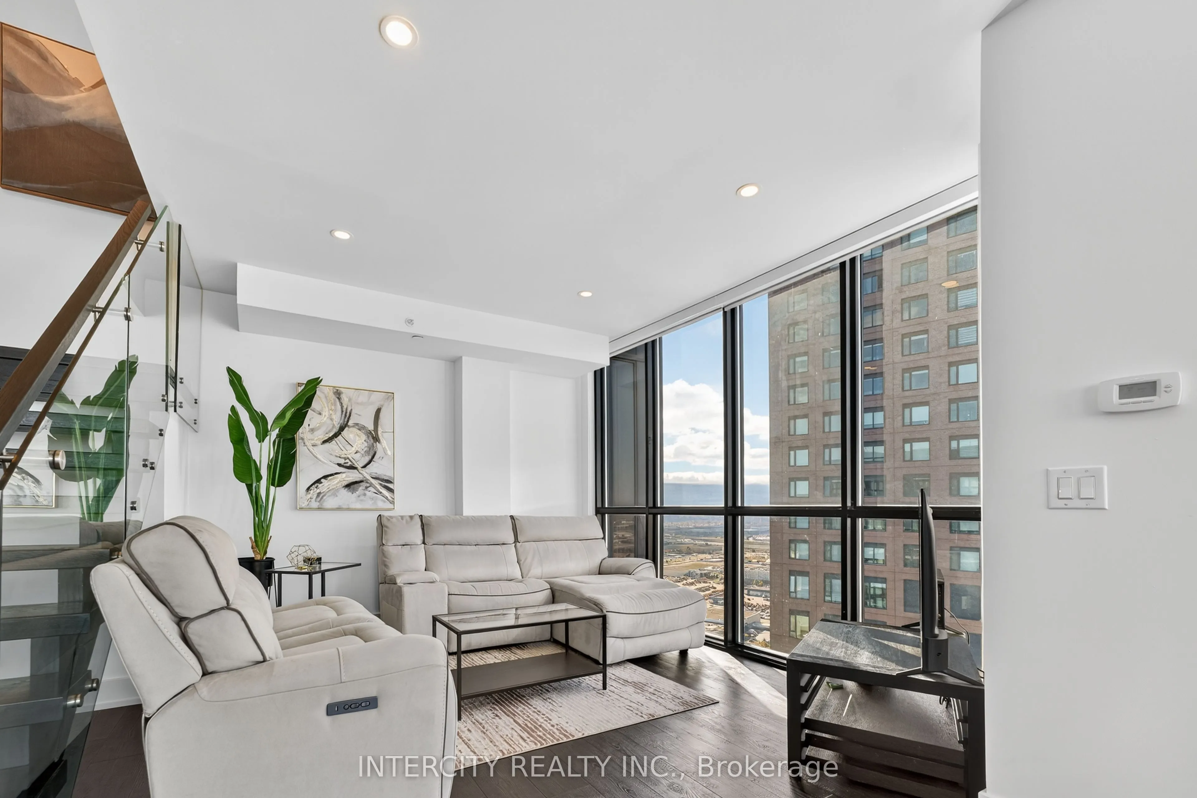 2910 Highway 7 Road, #Ph05