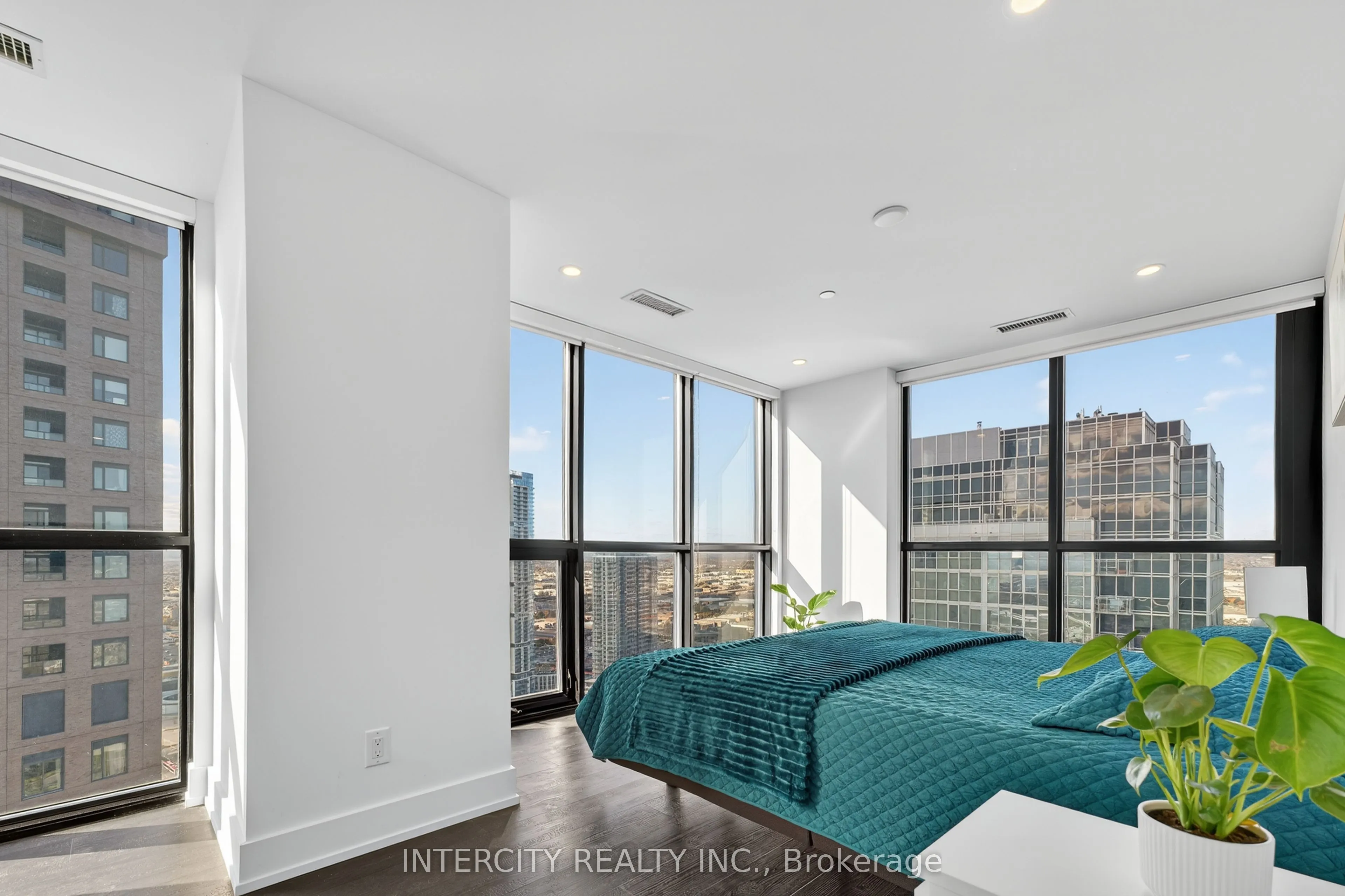 2910 Highway 7 Road, #Ph05