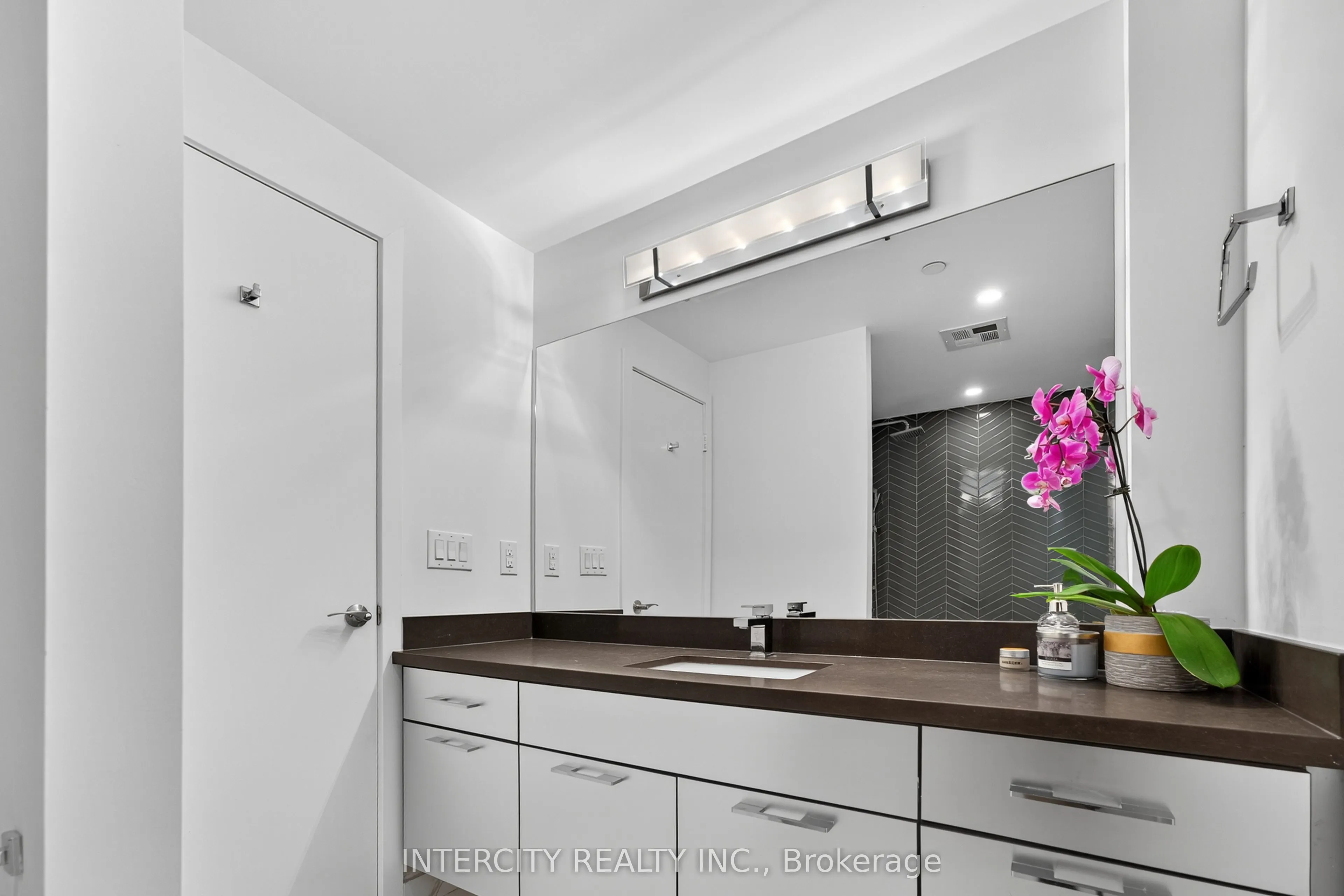 2910 Highway 7 Road, #Ph05