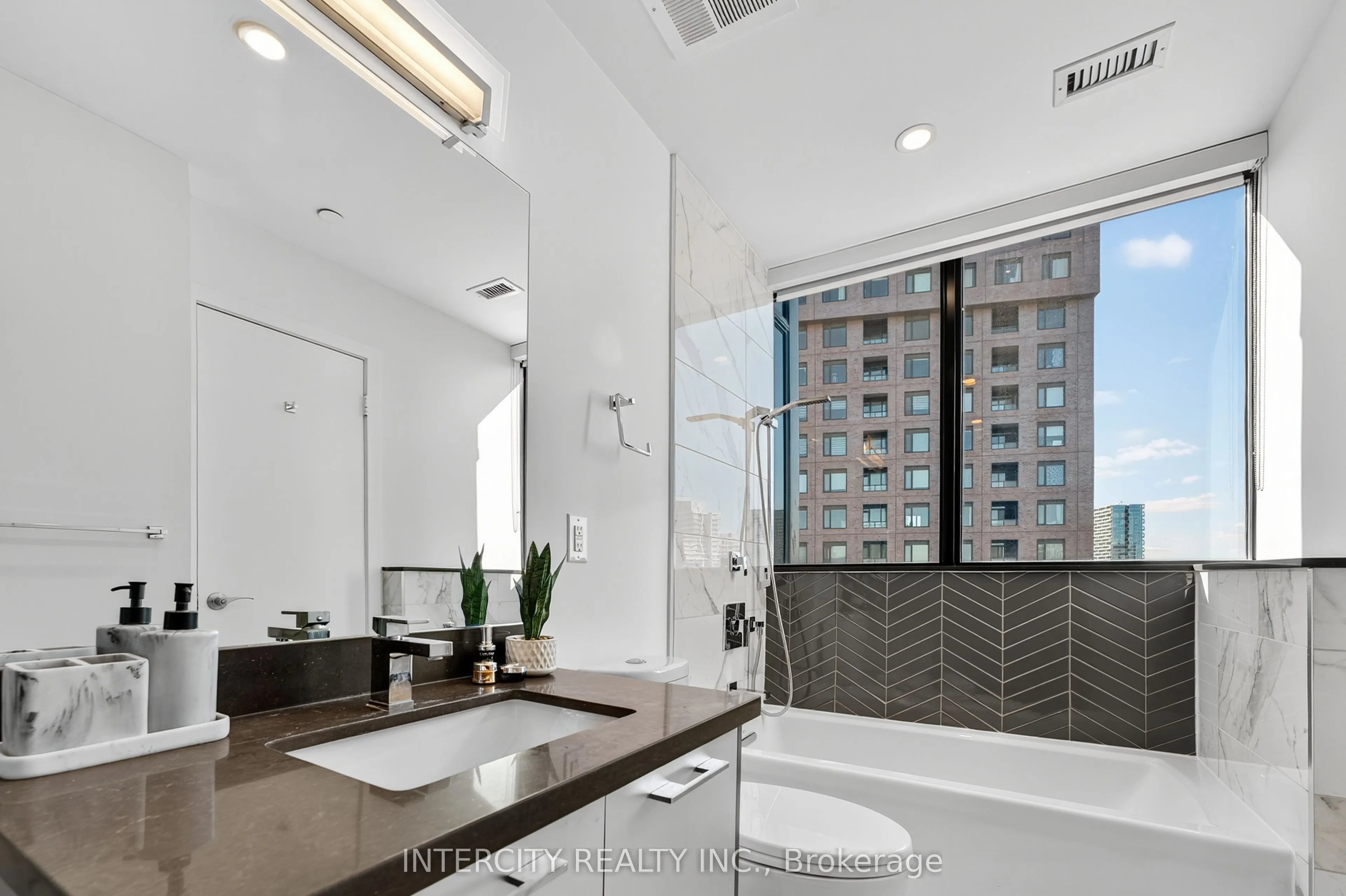 2910 Highway 7 Road, #Ph05